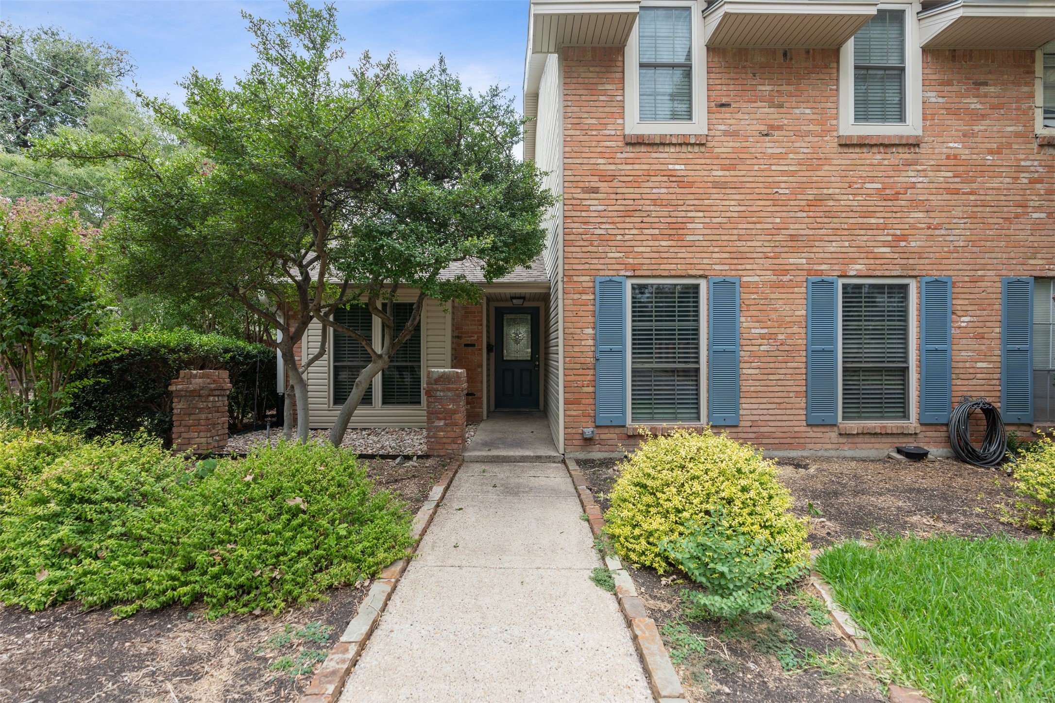 10447 Barrywood Drive