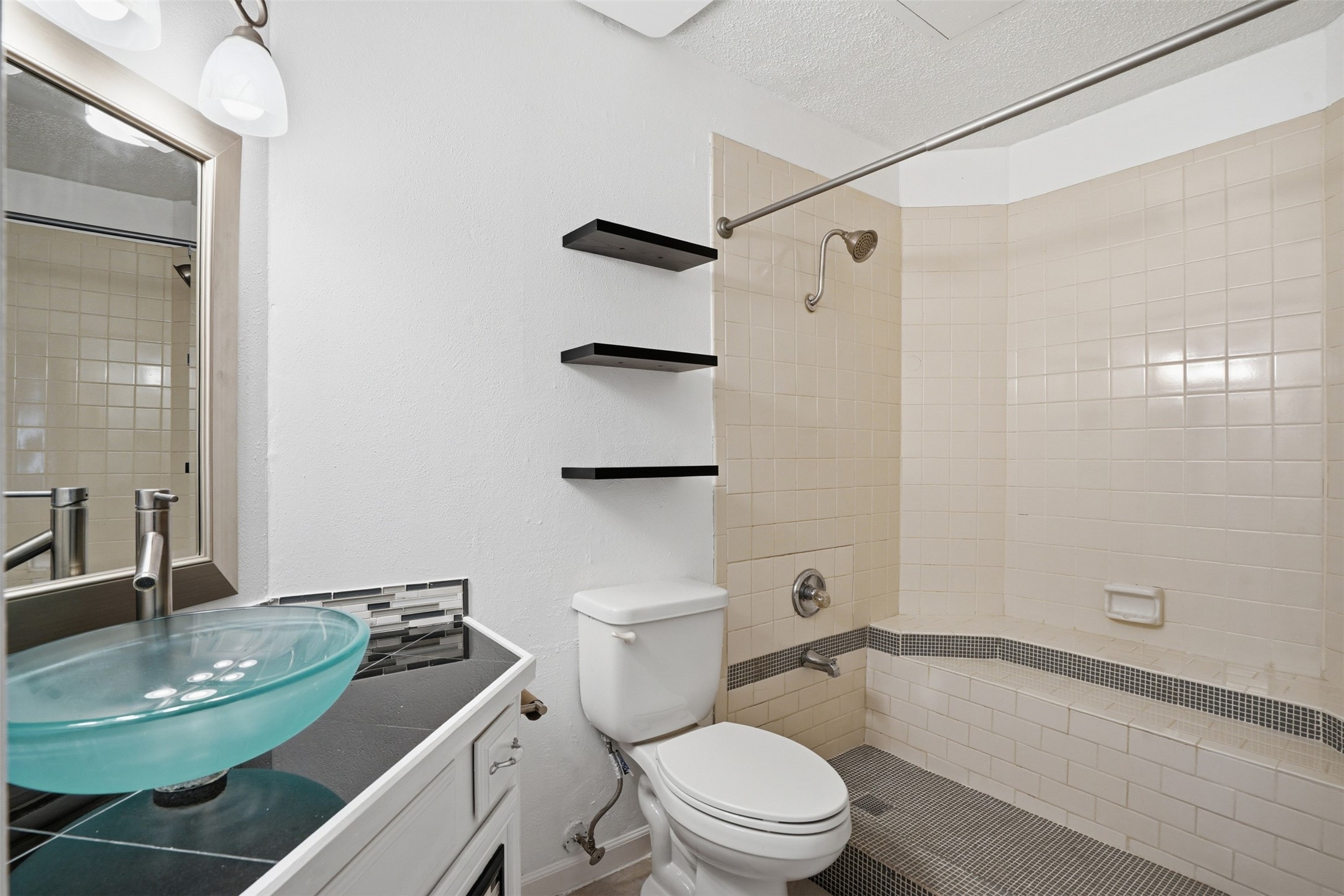 5550 Spring Valley Road F14