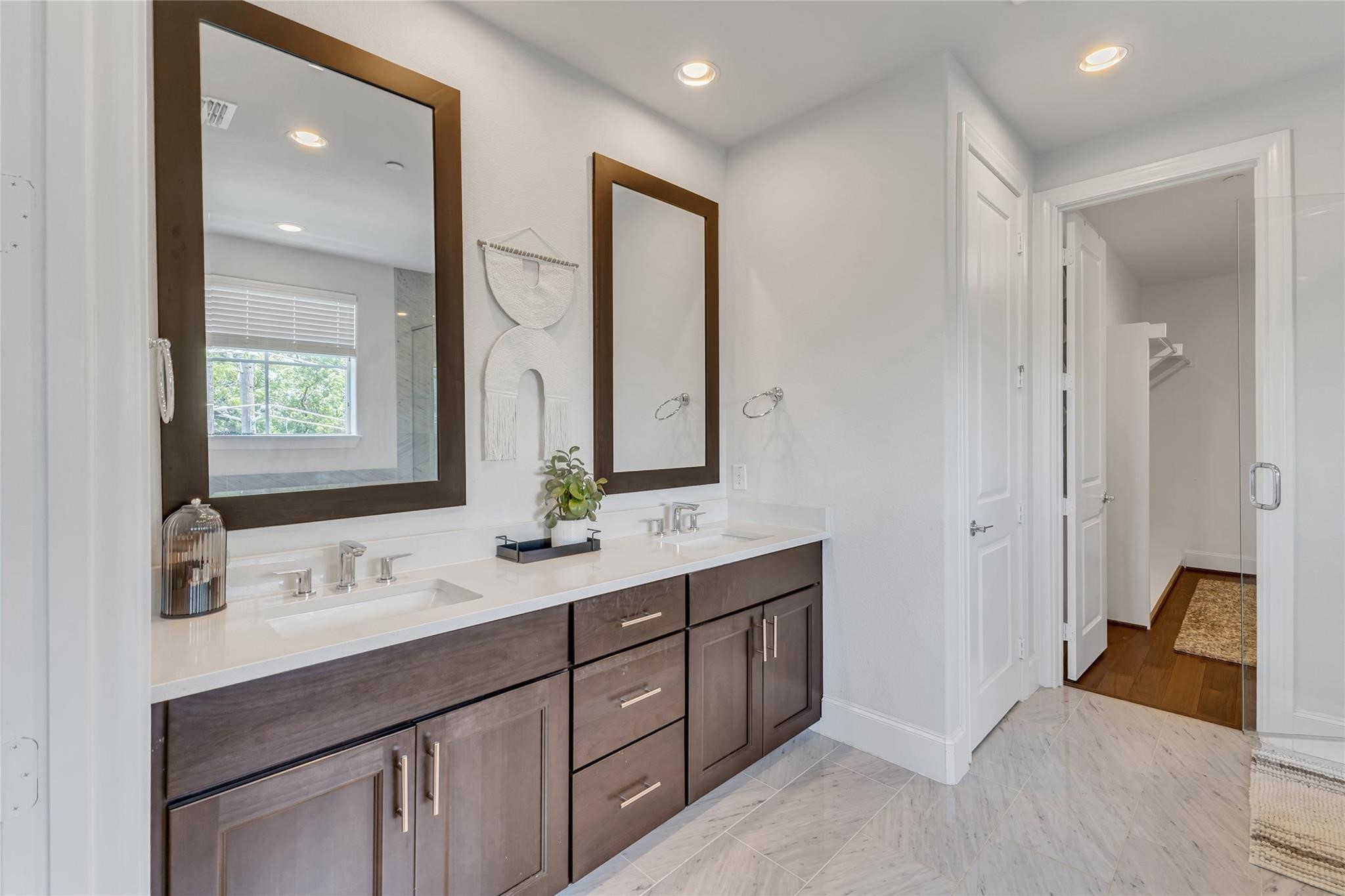 7333 Valley View Lane 501