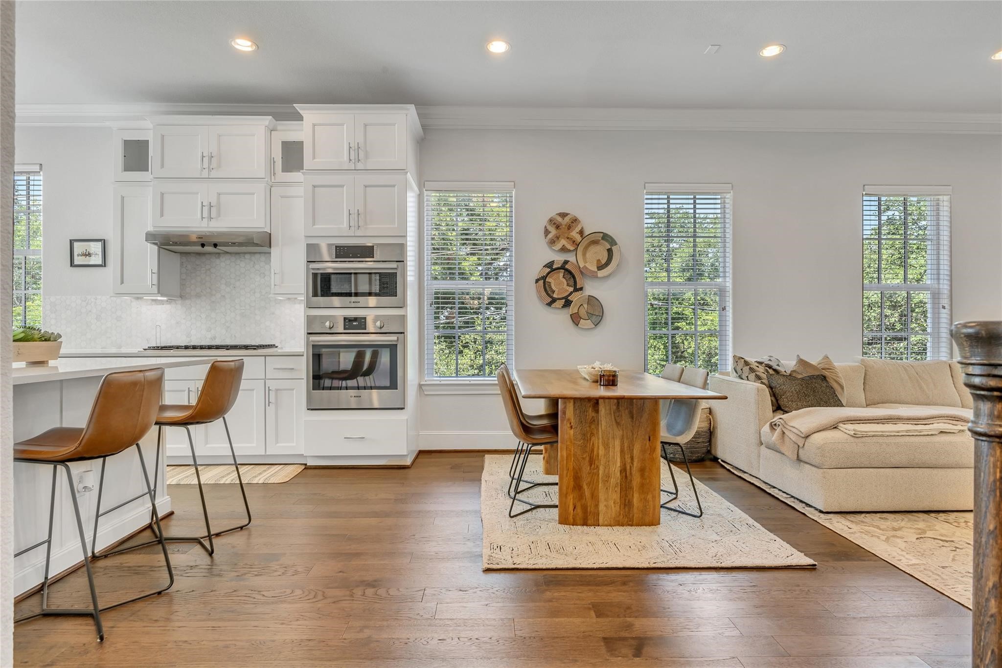 7333 Valley View Lane 501