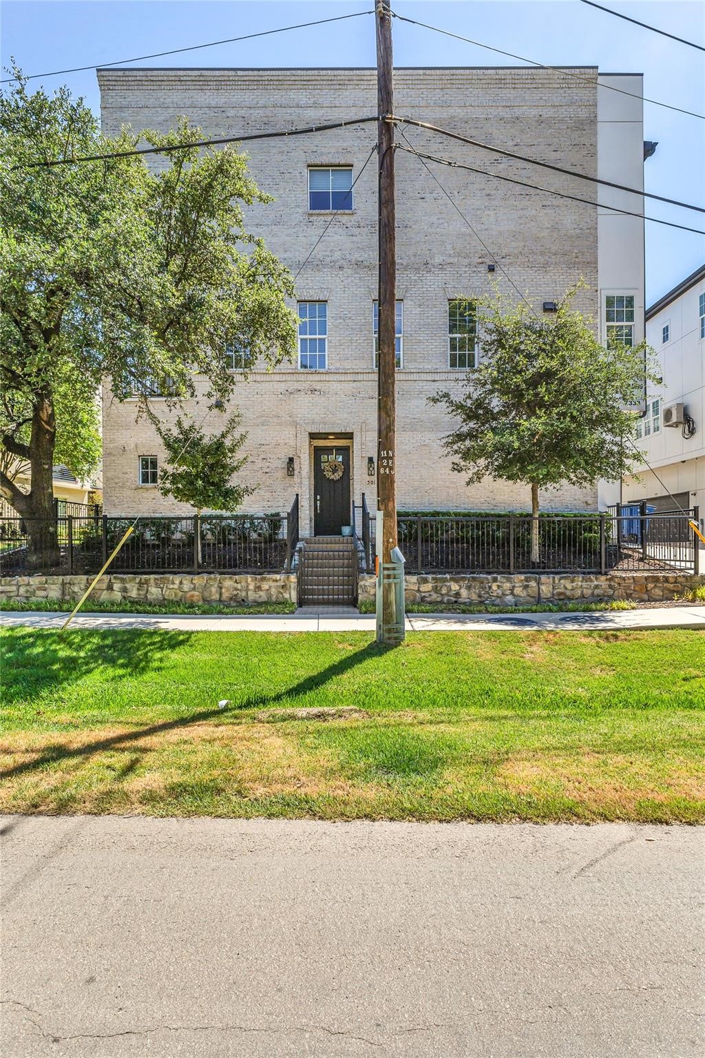 7333 Valley View Lane 501