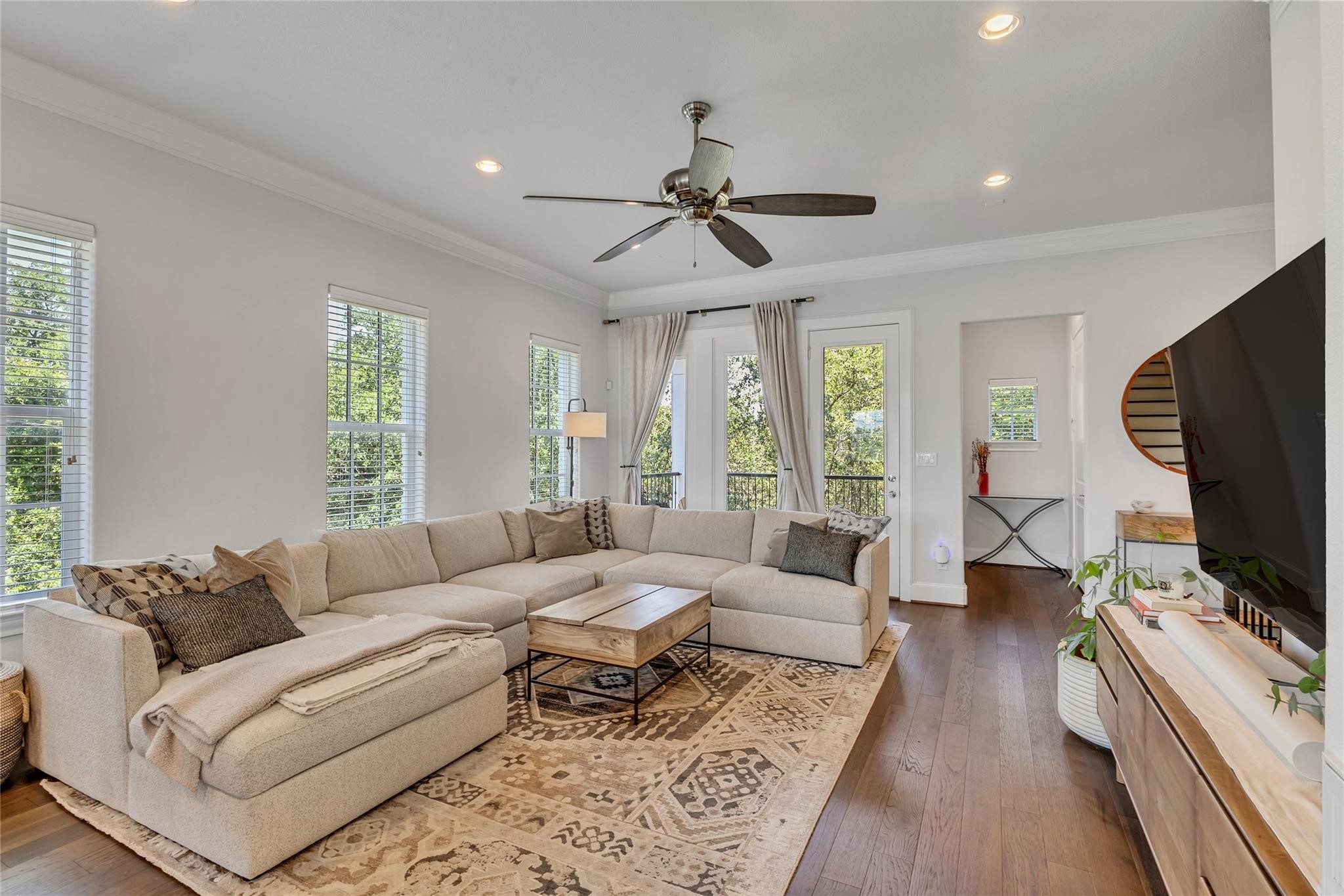 7333 Valley View Lane 501