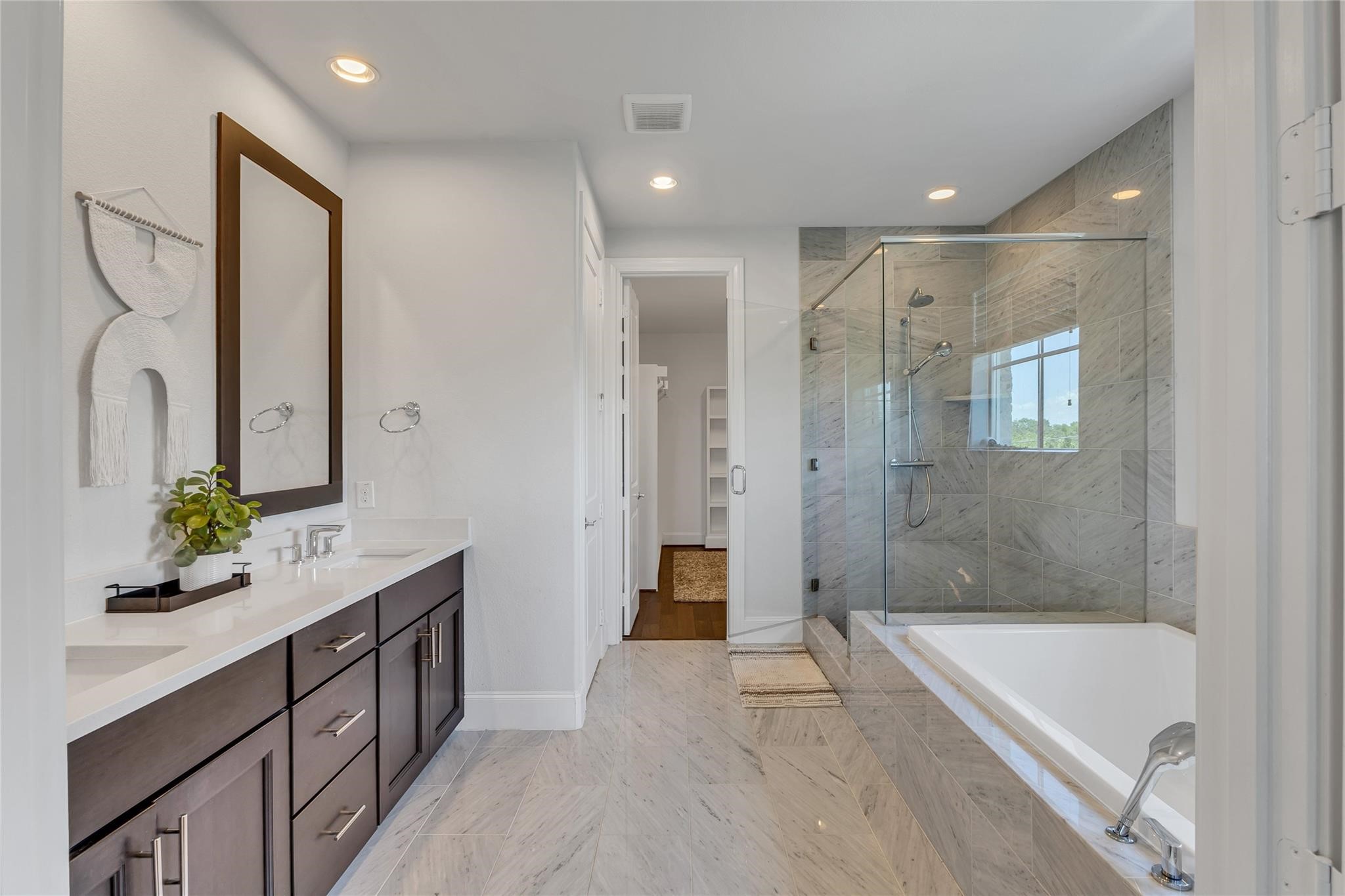 7333 Valley View Lane 501