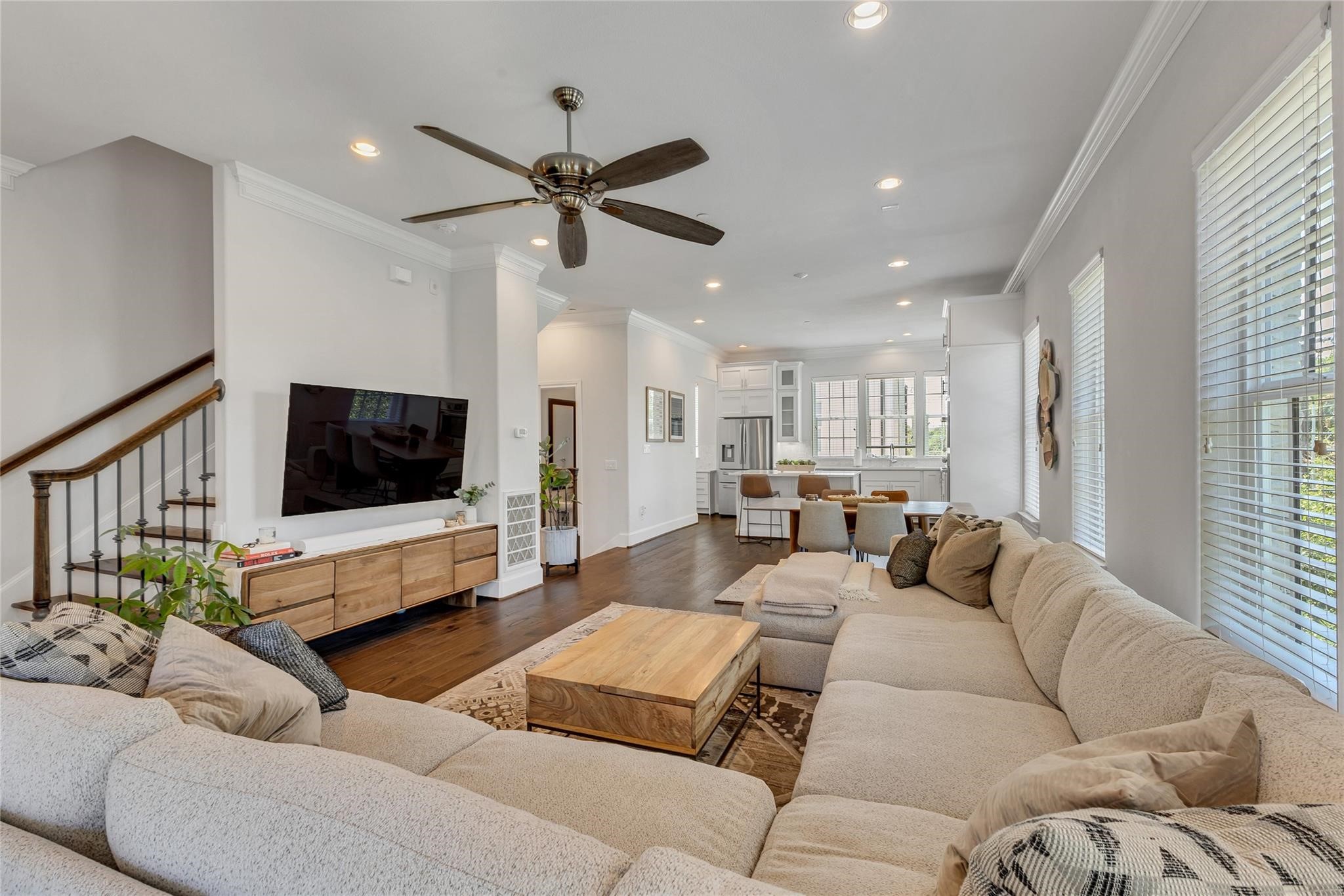 7333 Valley View Lane 501