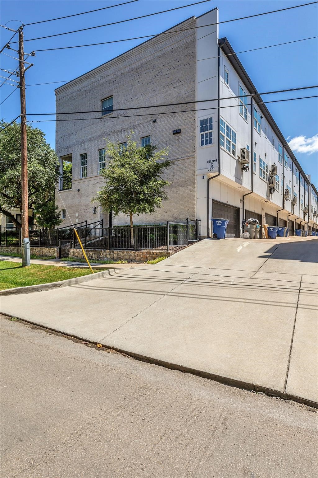 7333 Valley View Lane 501