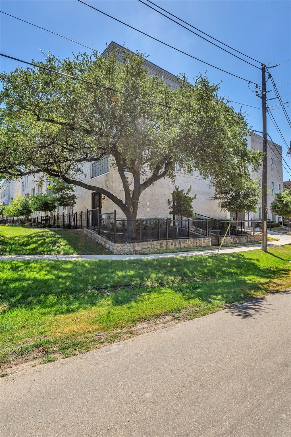 7333 Valley View Lane 501