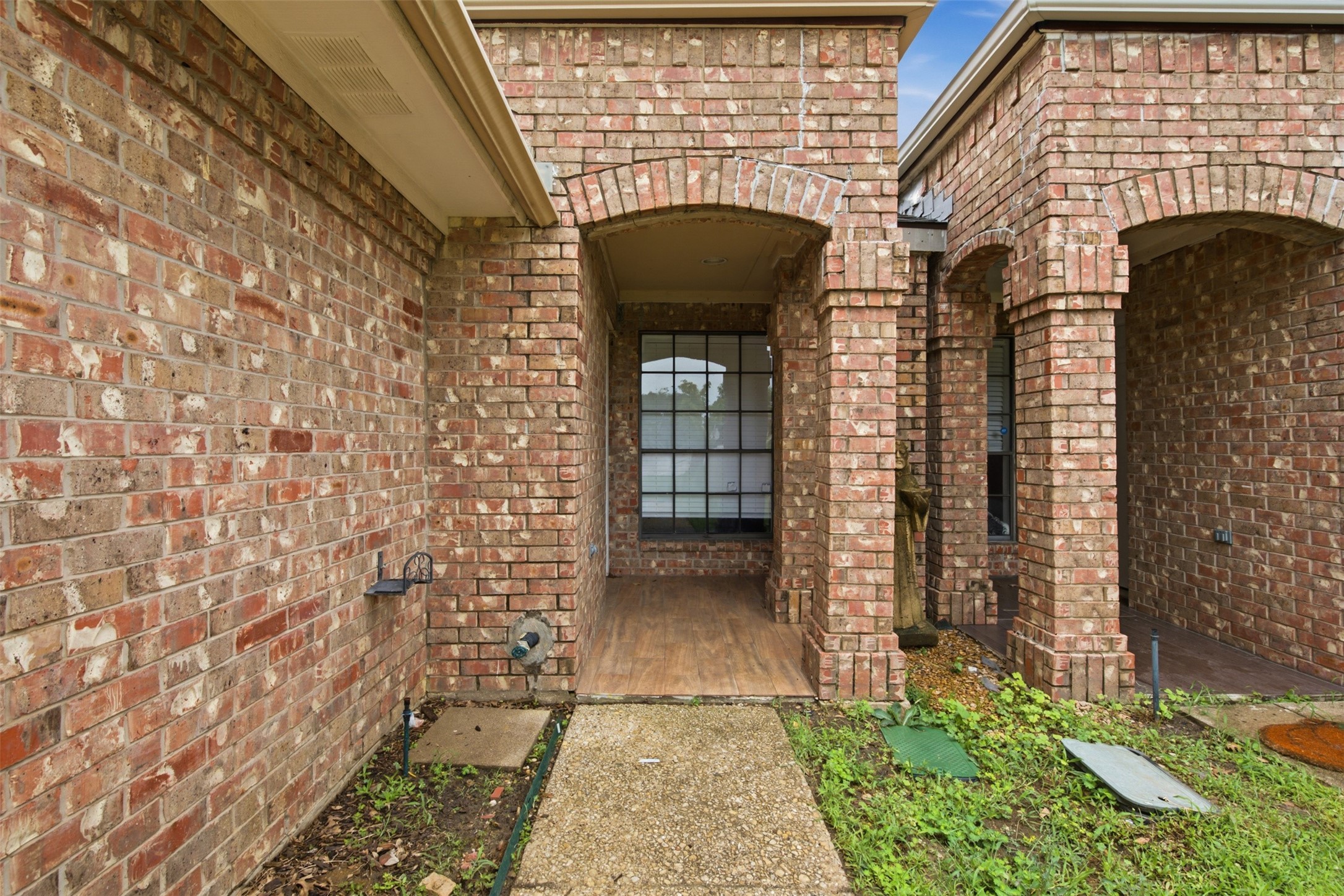 3636 Country Club Drive W