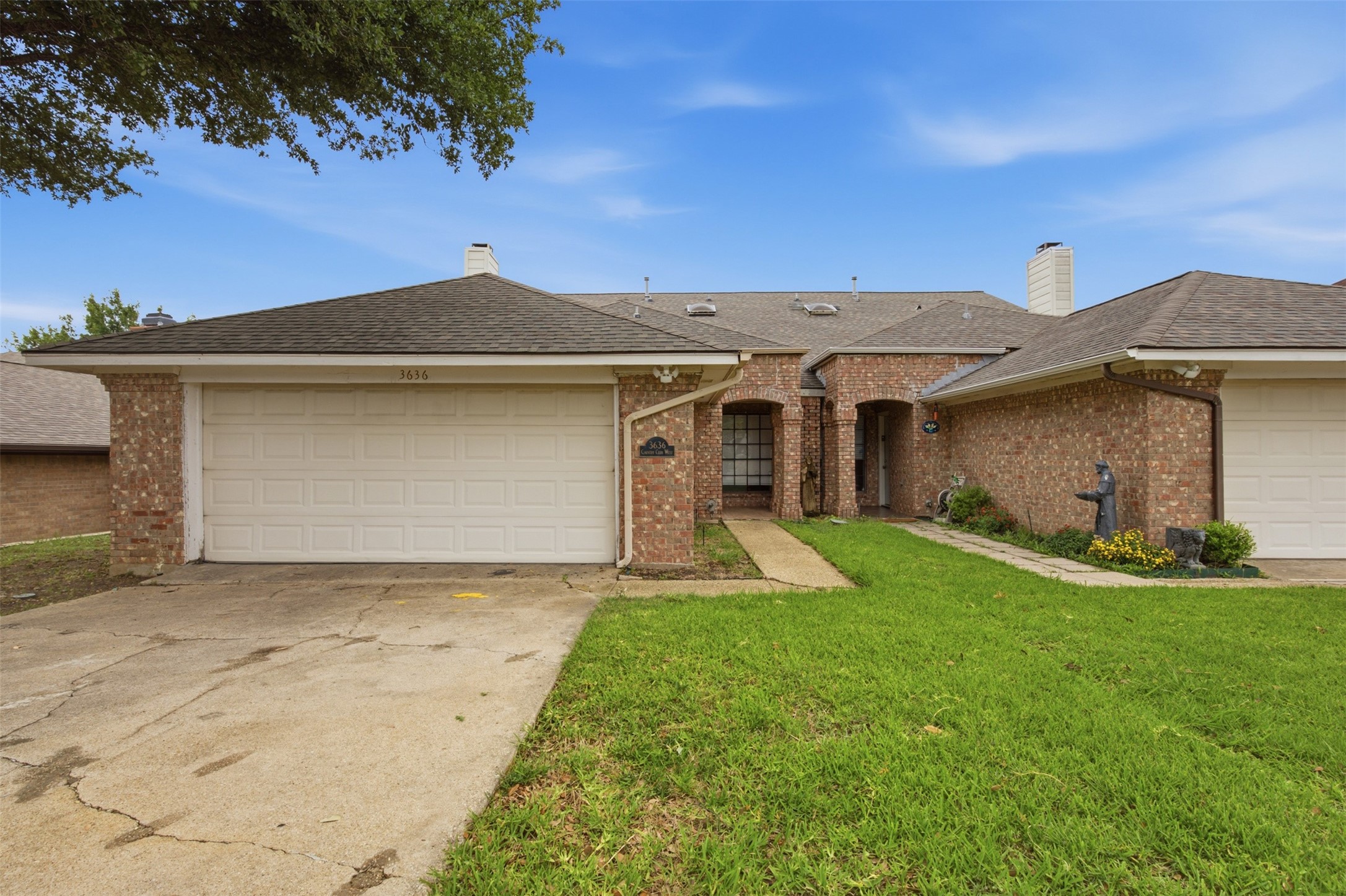 3636 Country Club Drive W
