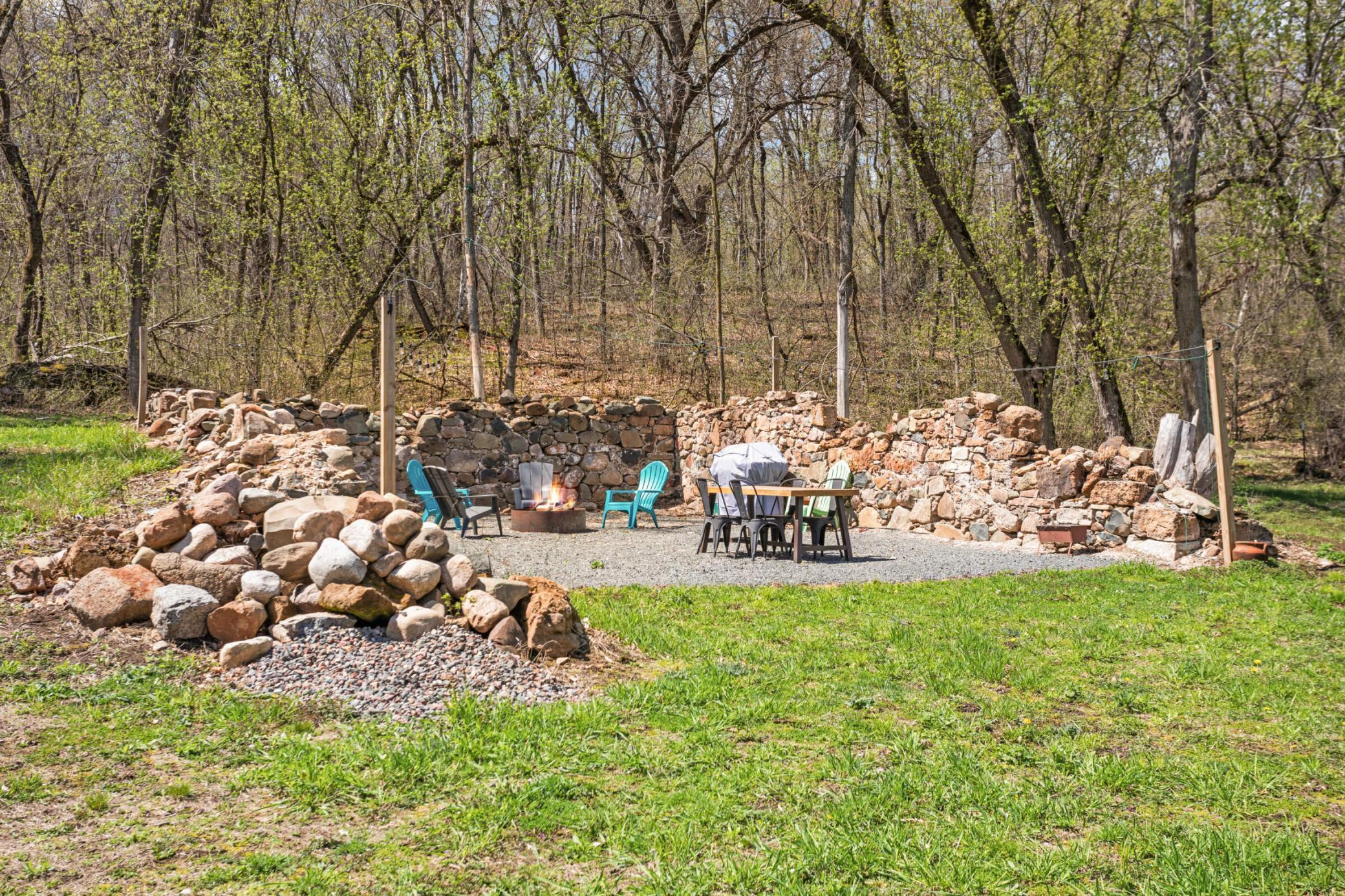 300 Nason Hill Road N