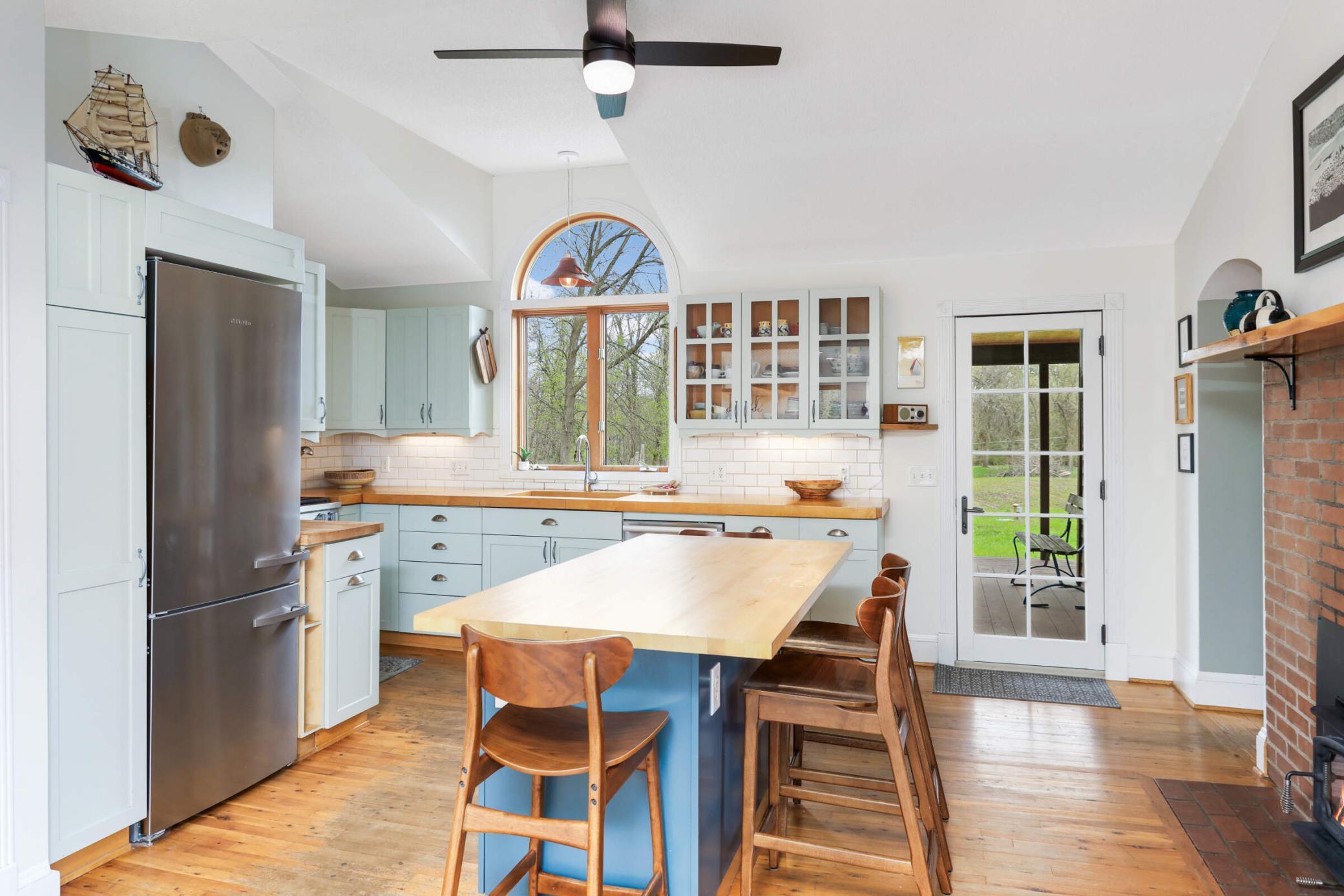 300 Nason Hill Road N