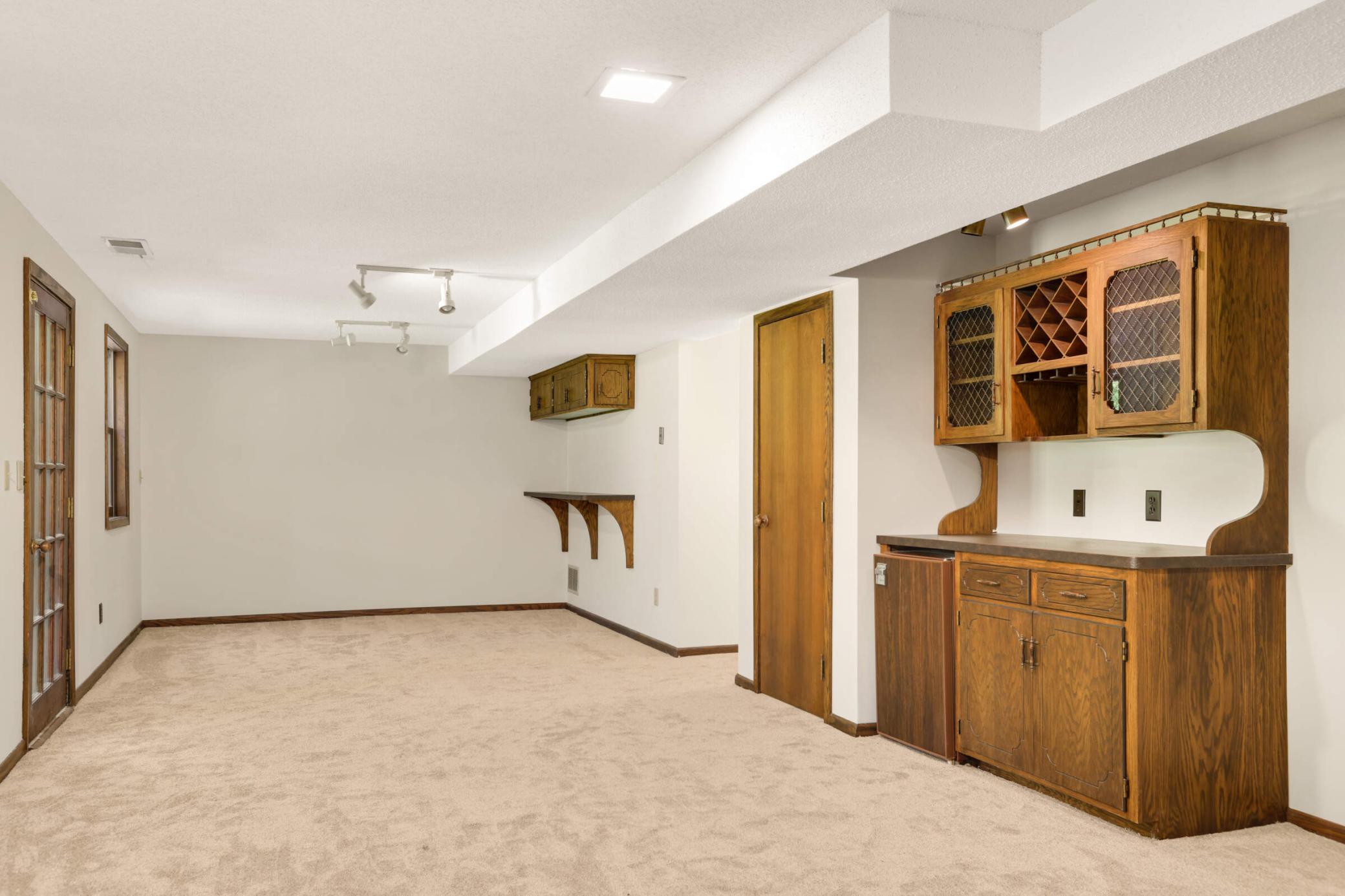 2405 Erin Court