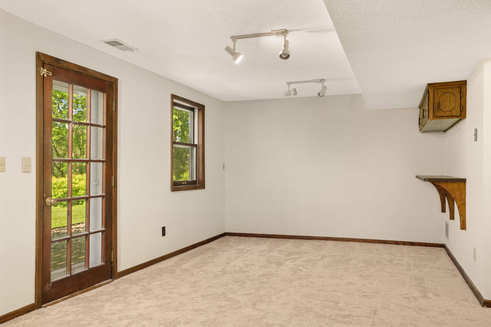 2405 Erin Court