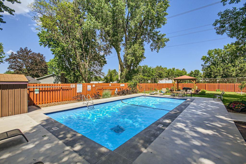 2405 Erin Court