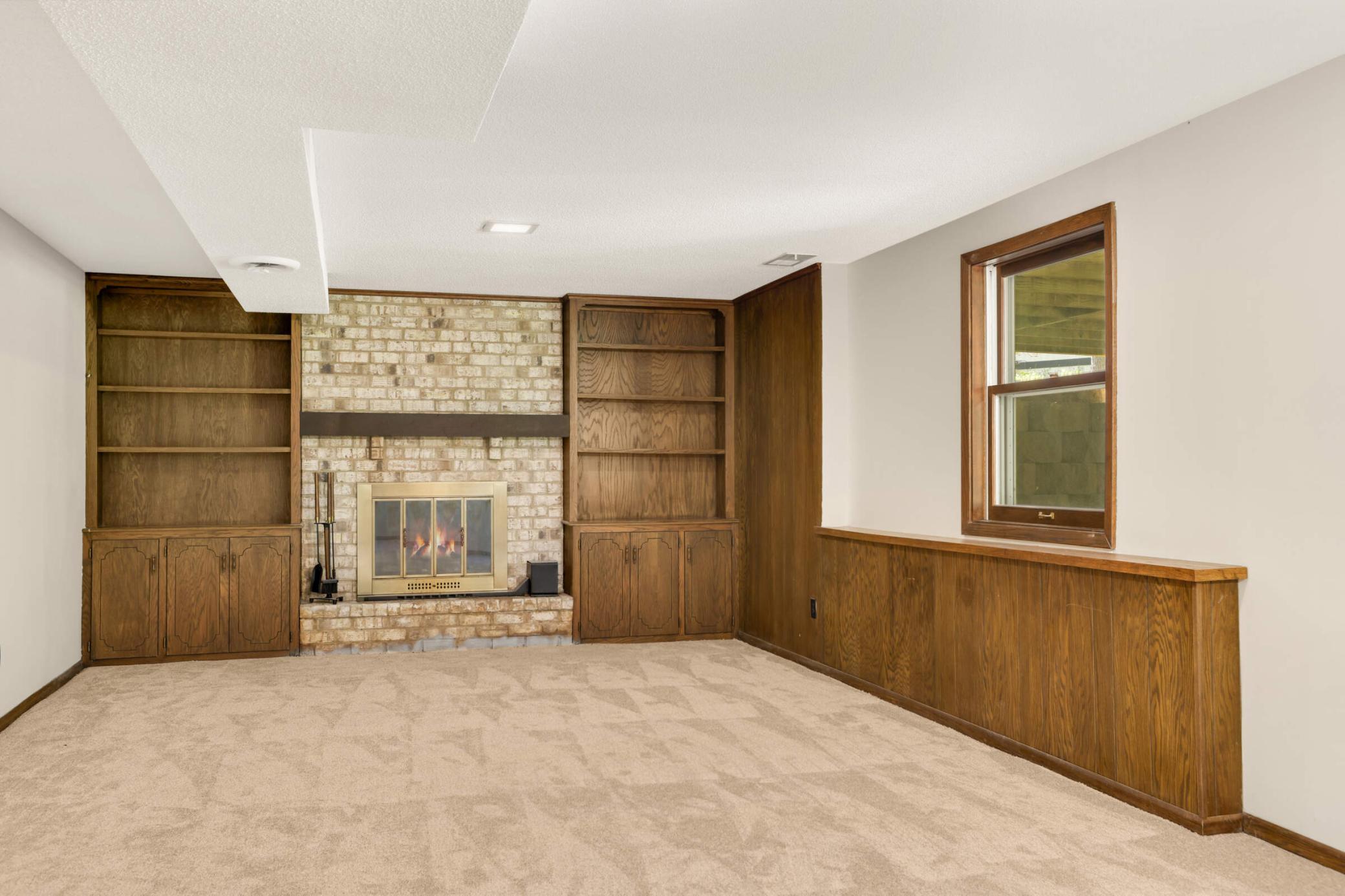 2405 Erin Court