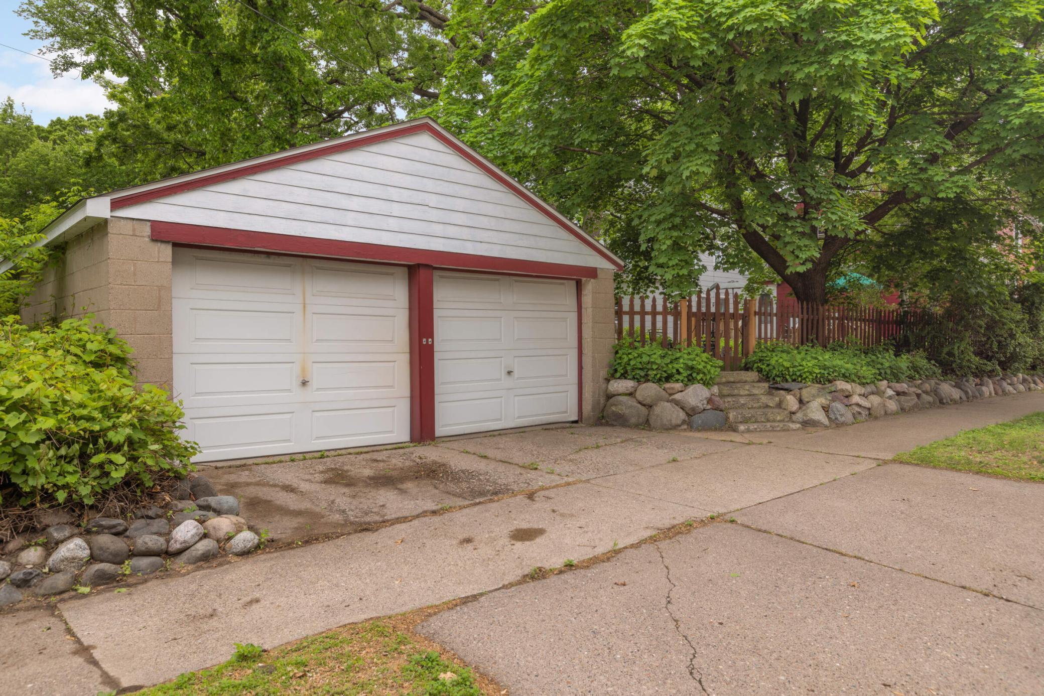 1757 Minnehaha Avenue W