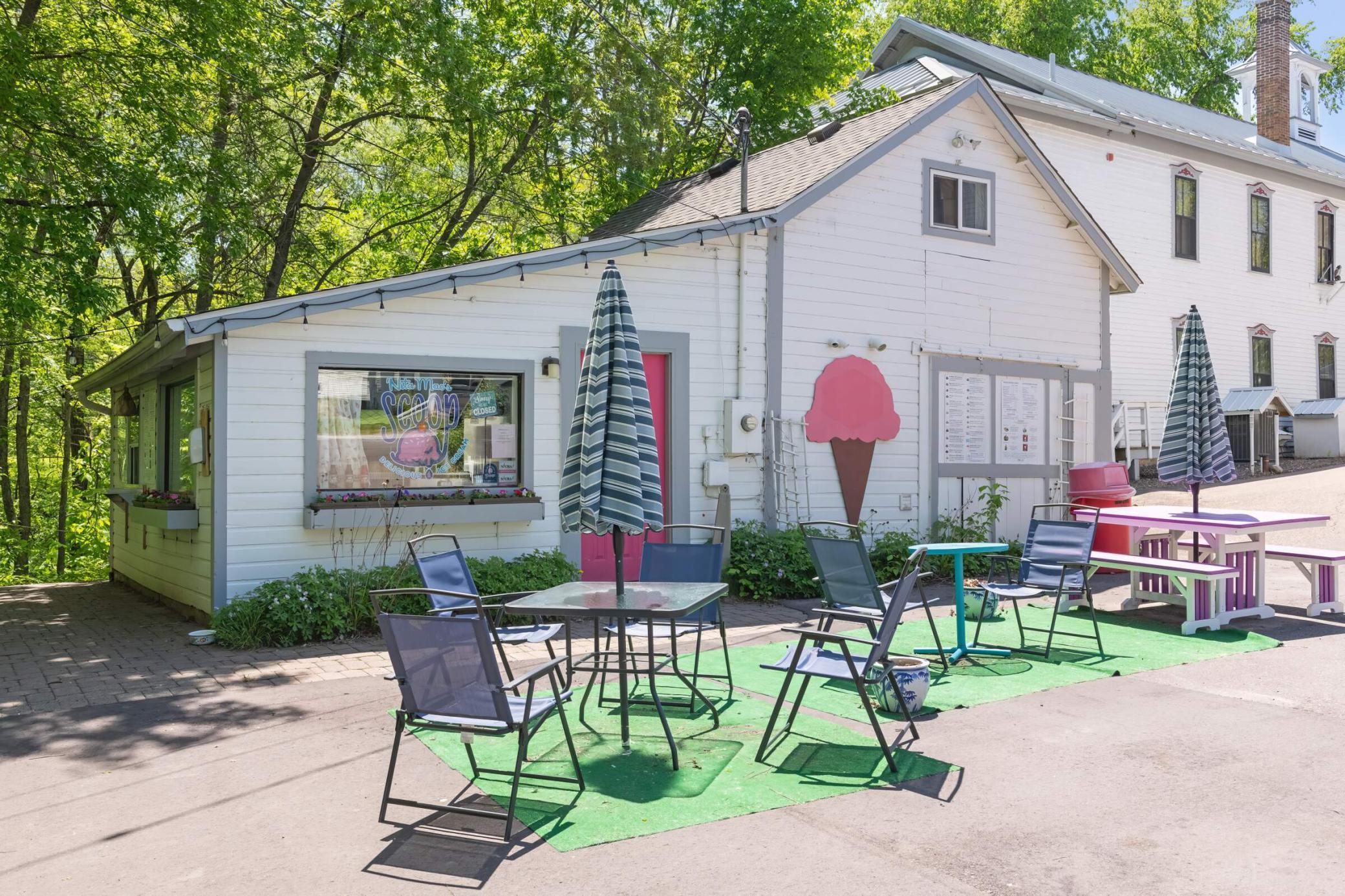 480 Maple Street