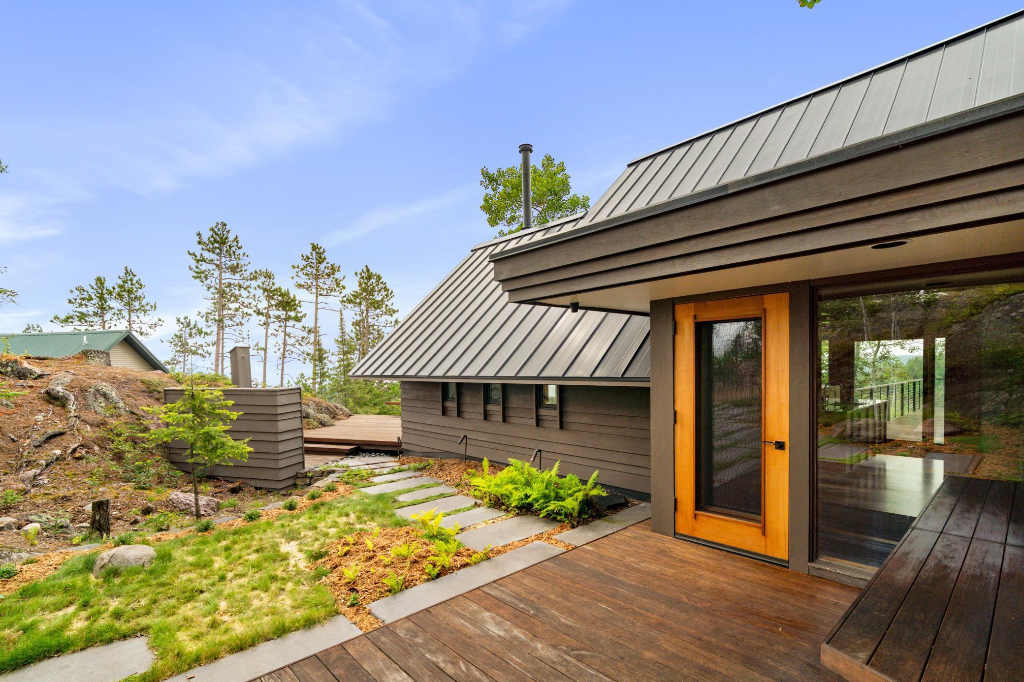 5725 Illgen Pines