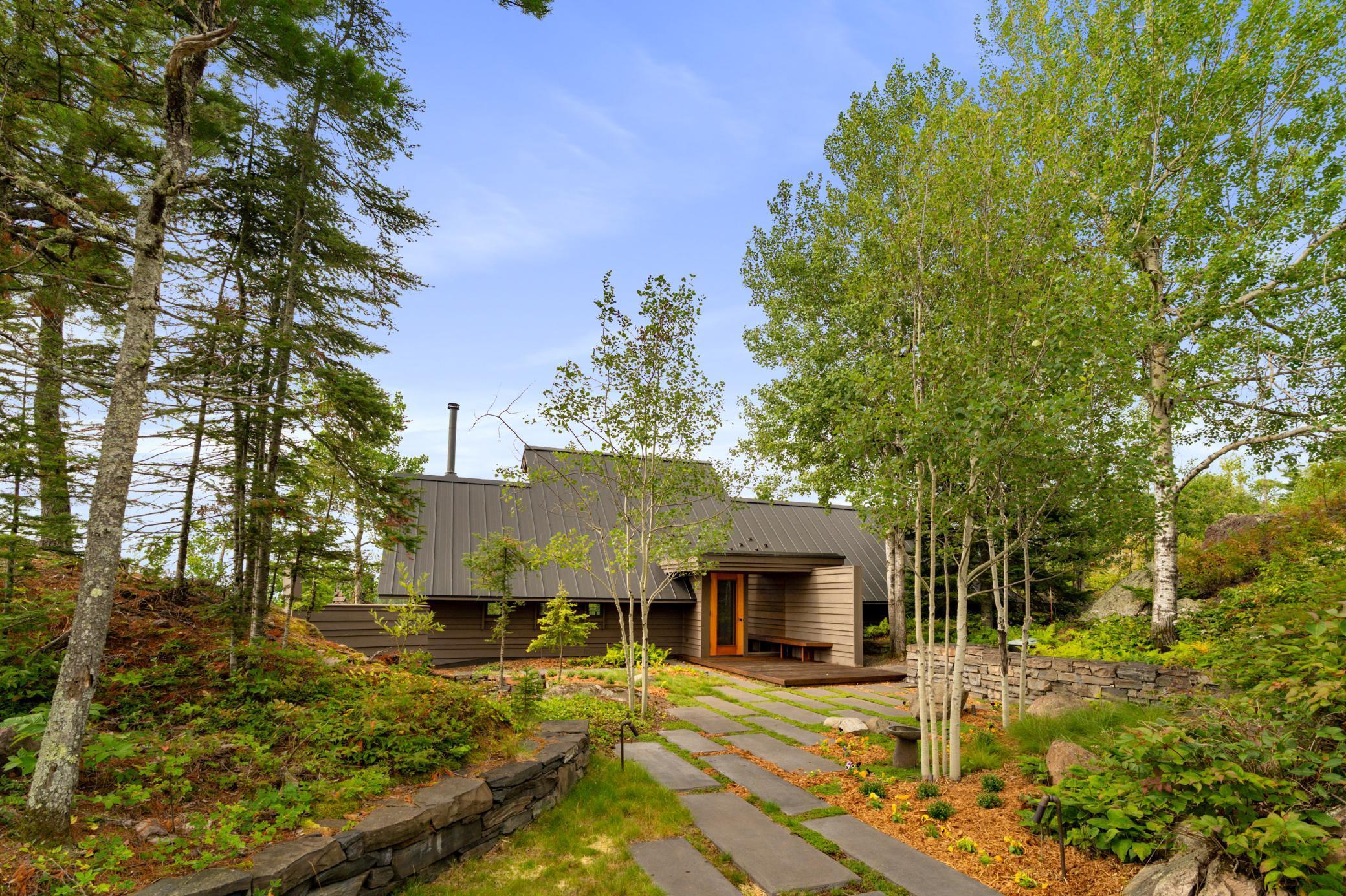 5725 Illgen Pines