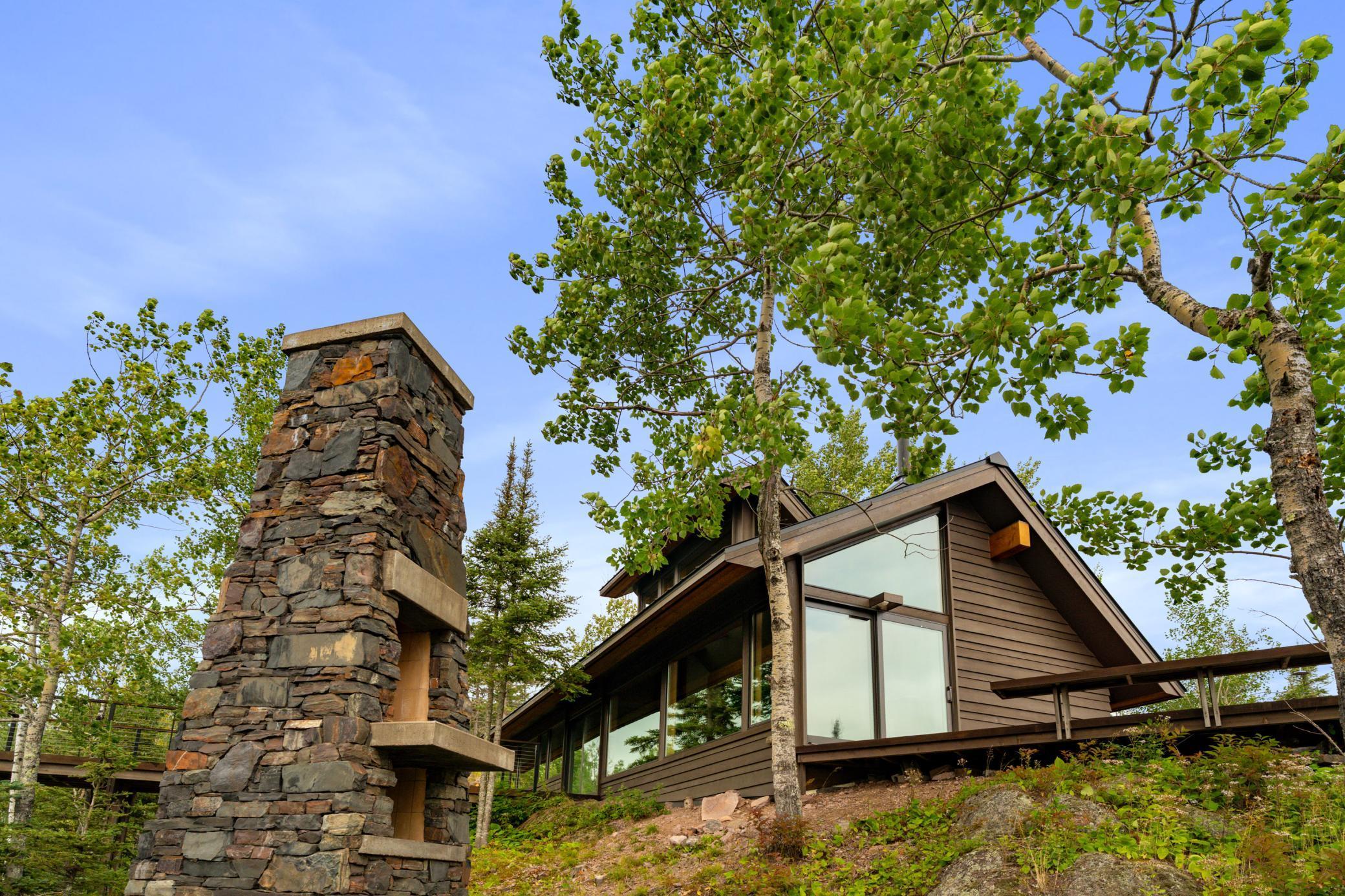5725 Illgen Pines