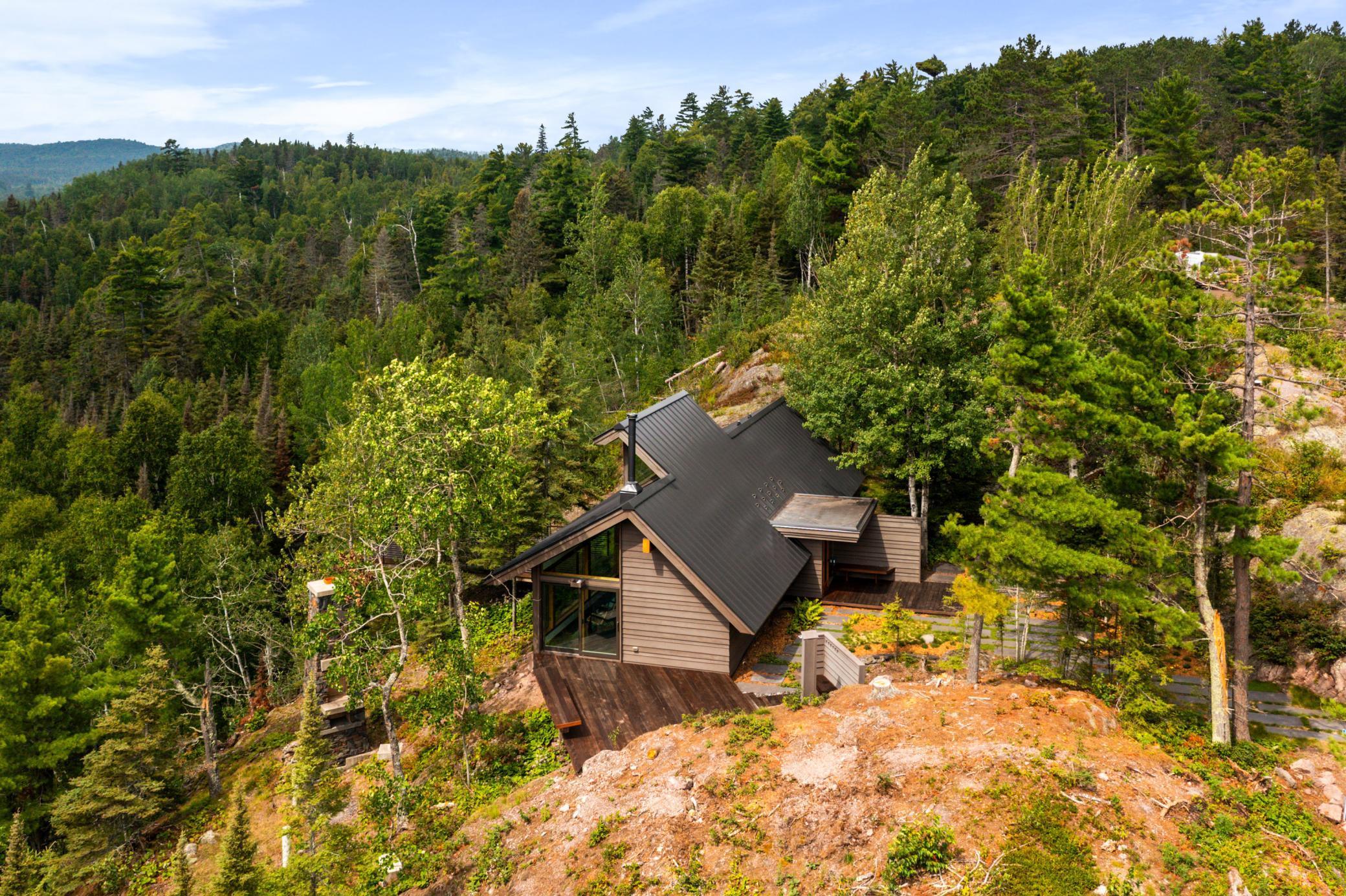 5725 Illgen Pines