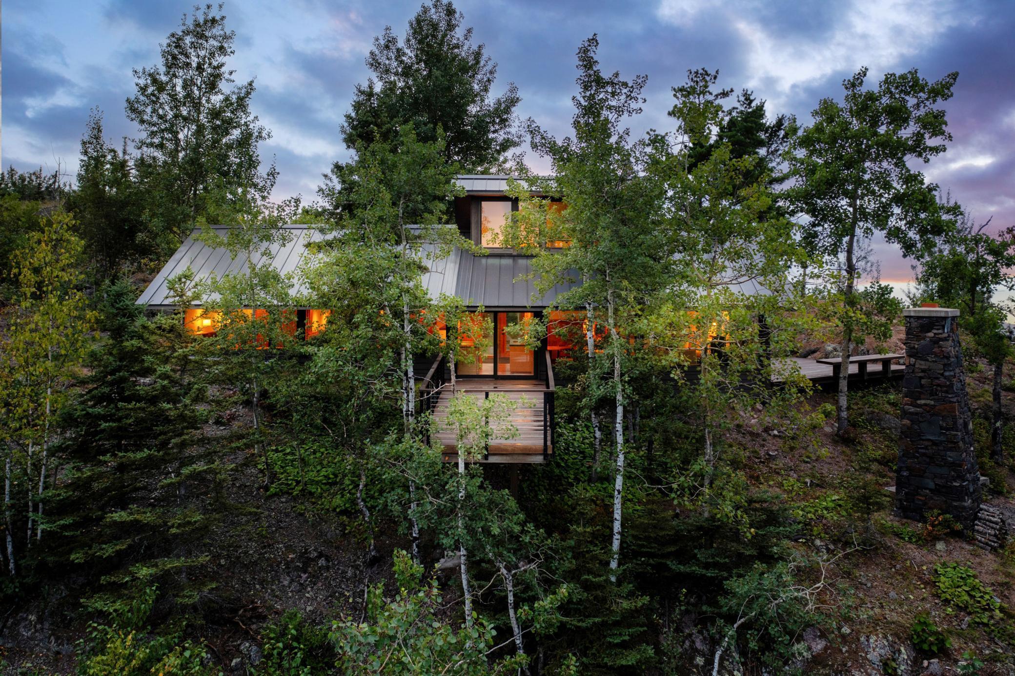 5725 Illgen Pines