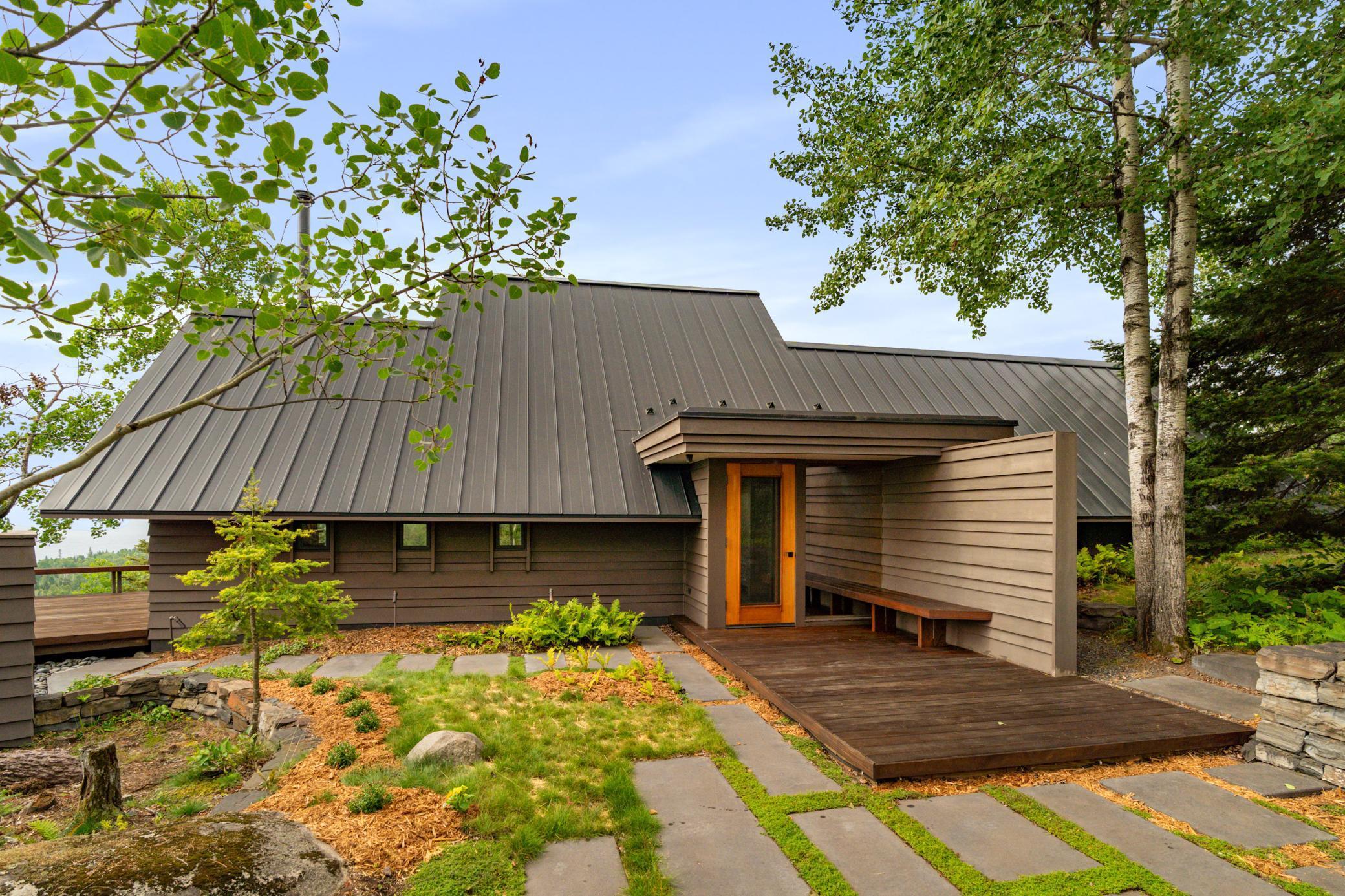 5725 Illgen Pines