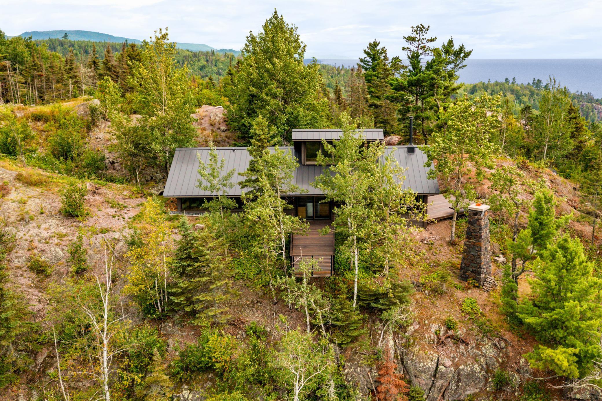 5725 Illgen Pines