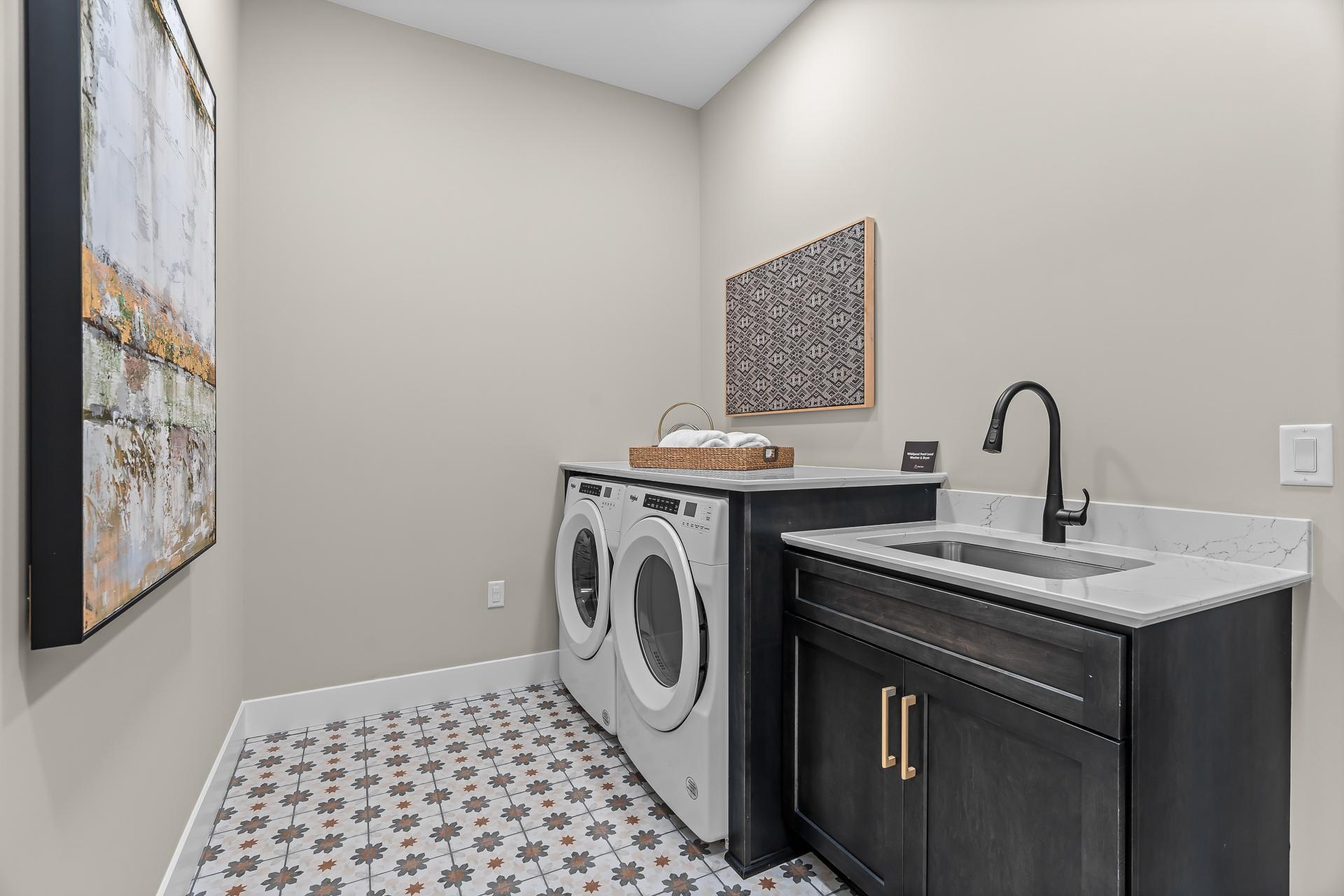 1 Hill Farm Road Unit: 105