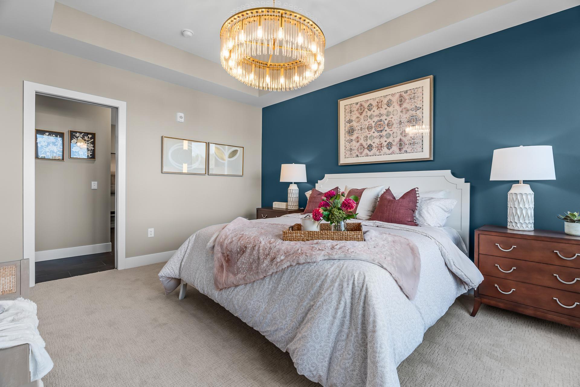 1 Hill Farm Road Unit: 105