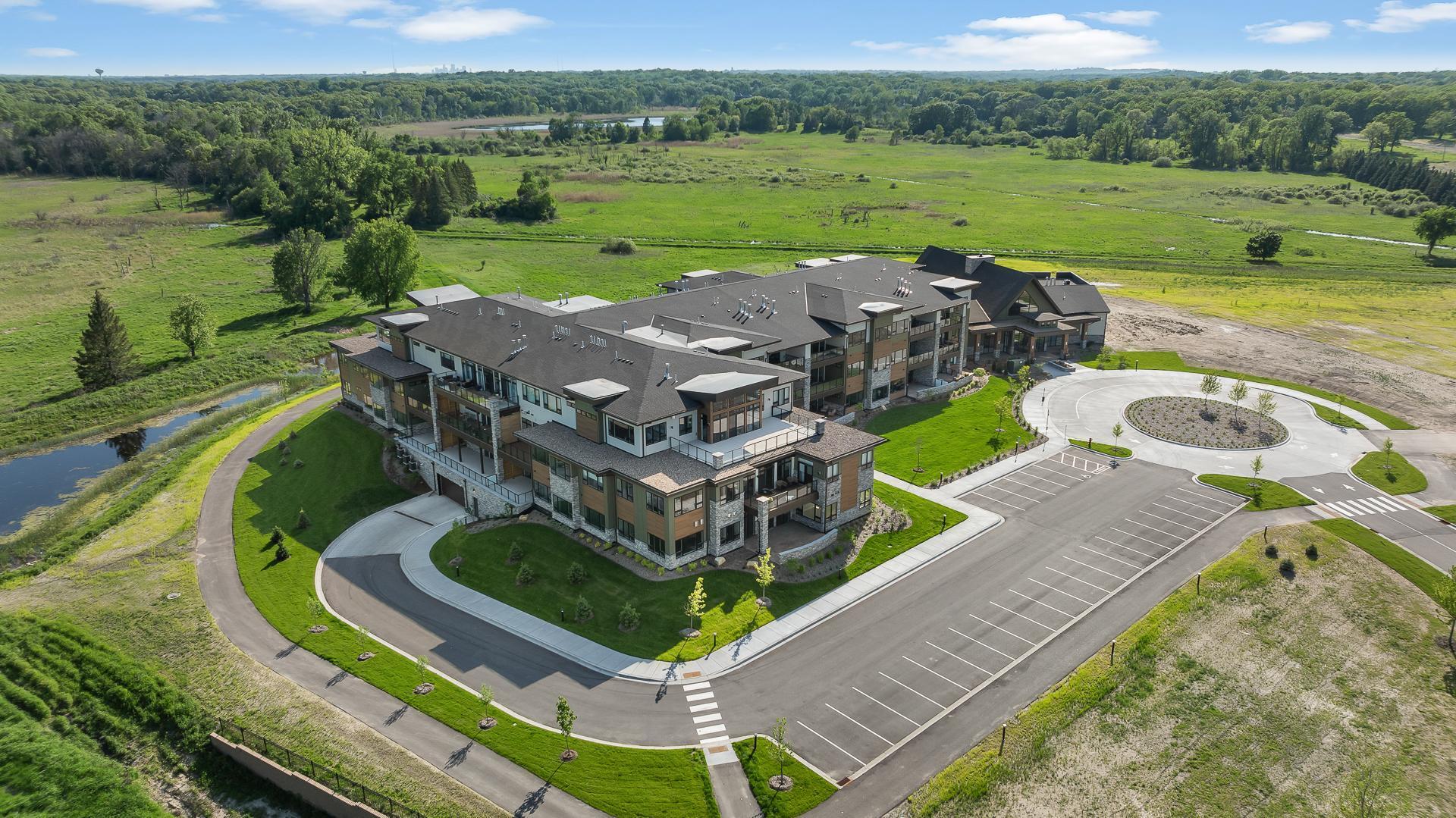 1 Hill Farm Road Unit: 105
