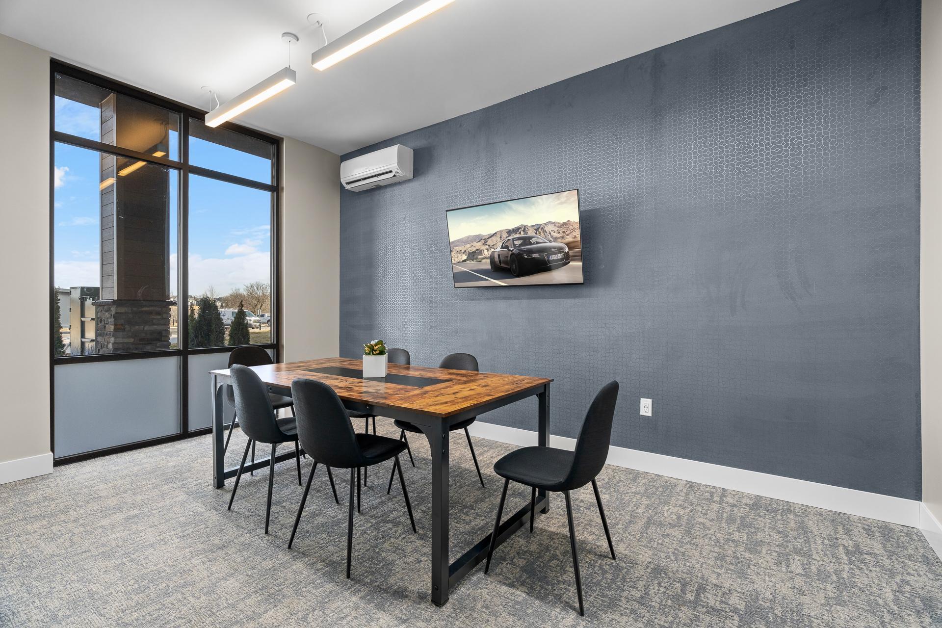 1 Hill Farm Road Unit: 105