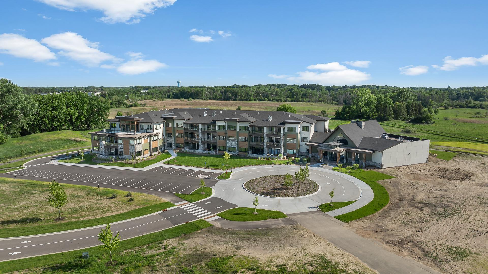 1 Hill Farm Road Unit: 105