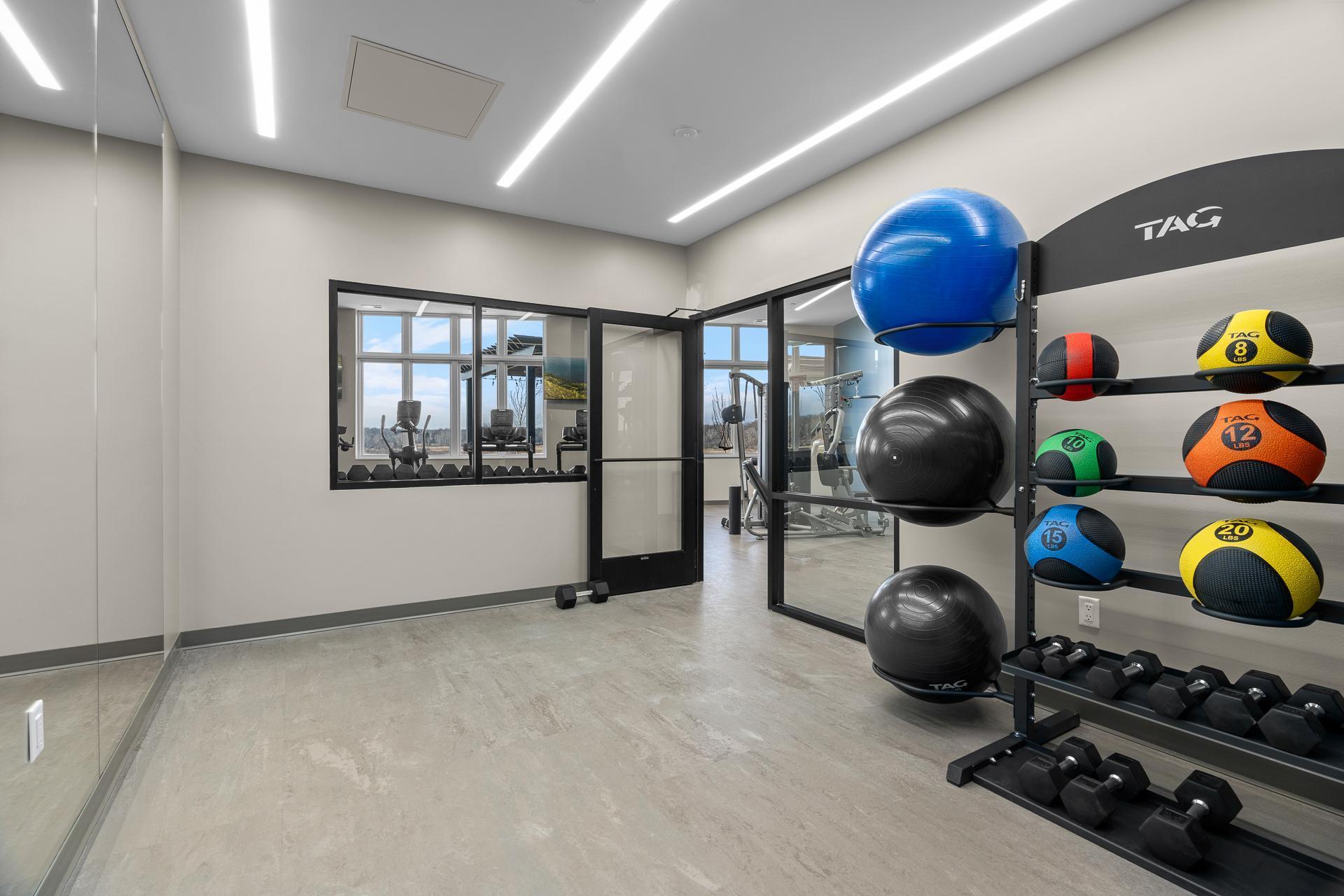 1 Hill Farm Road Unit: 105