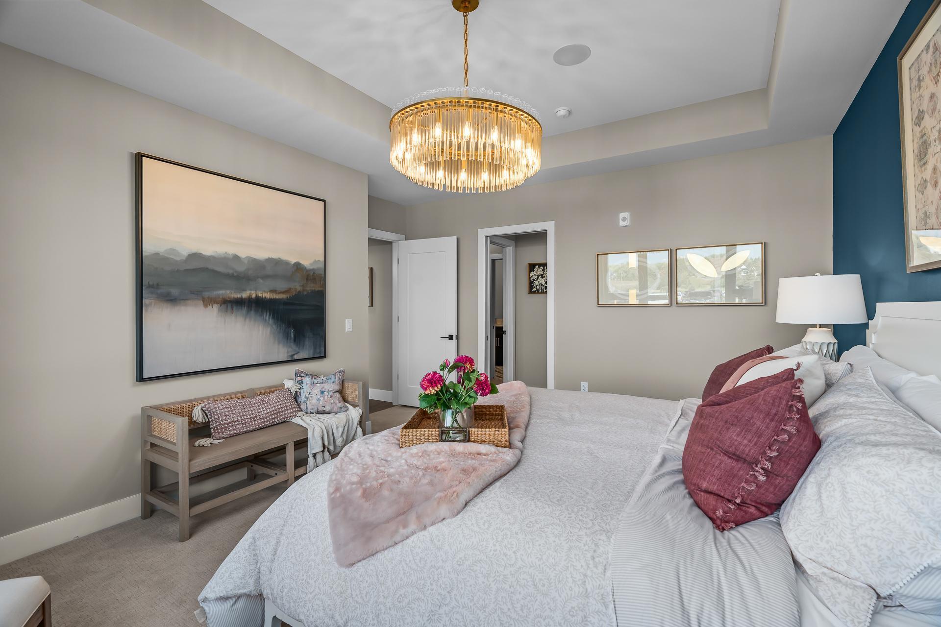 1 Hill Farm Road Unit: 105