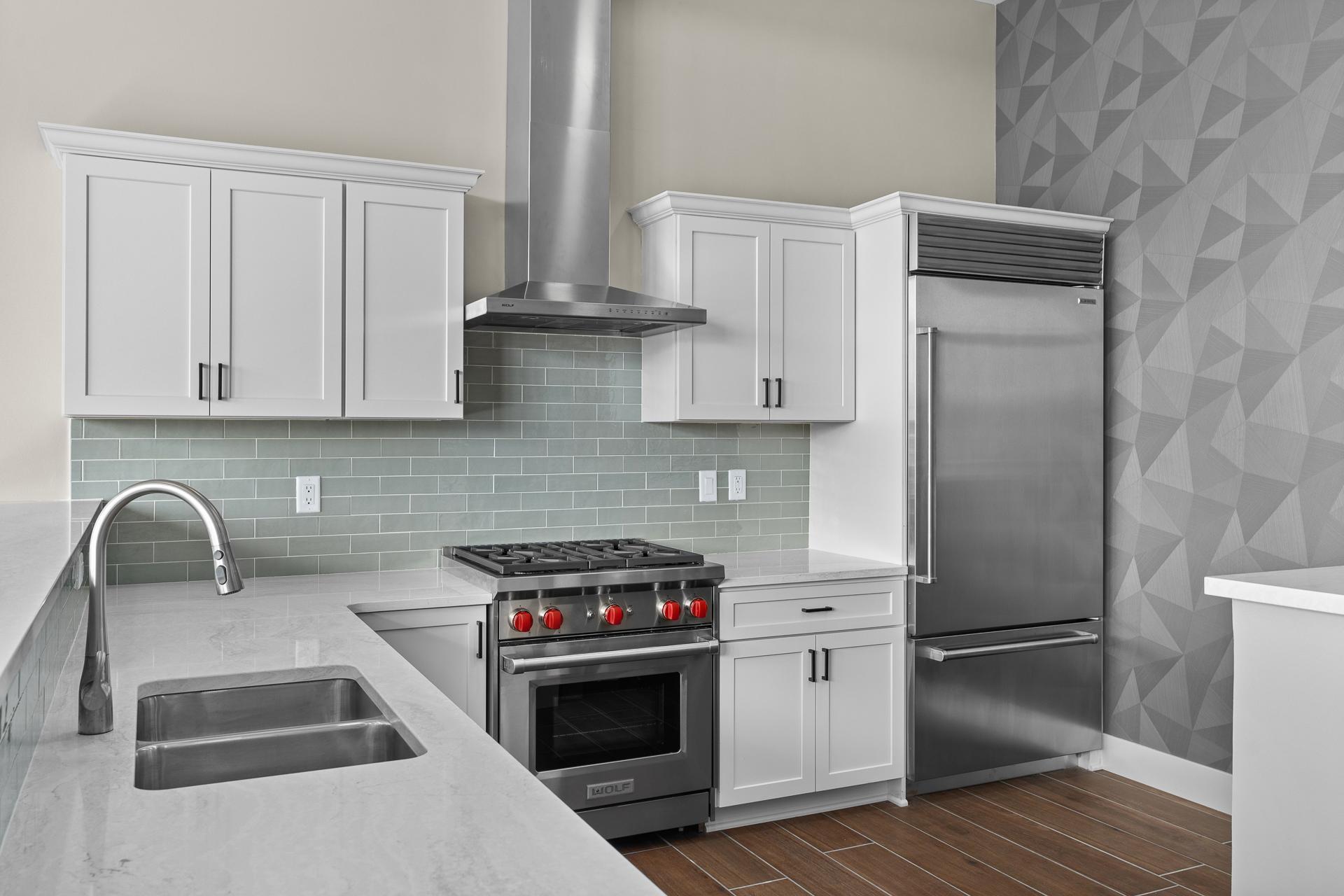 1 Hill Farm Road Unit: 105