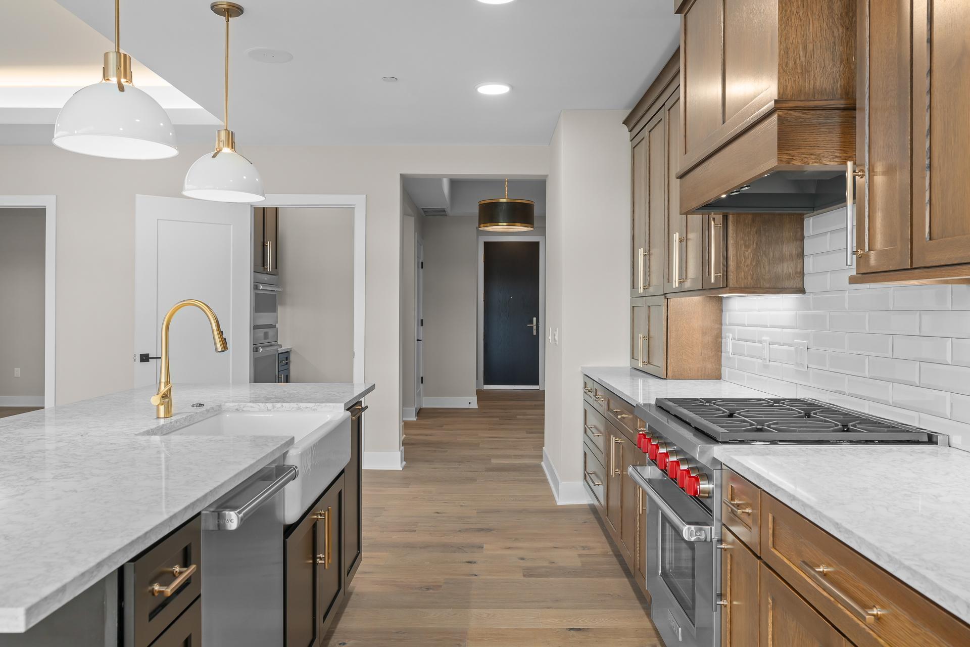 1 Hill Farm Rd Unit: 109