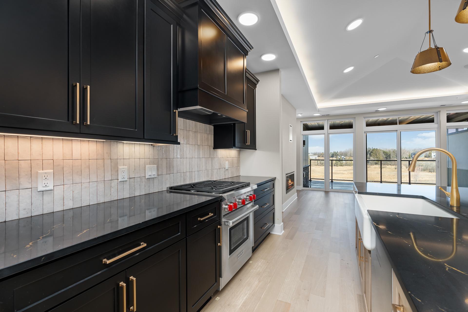 1 Hill Farm Road Unit: 303