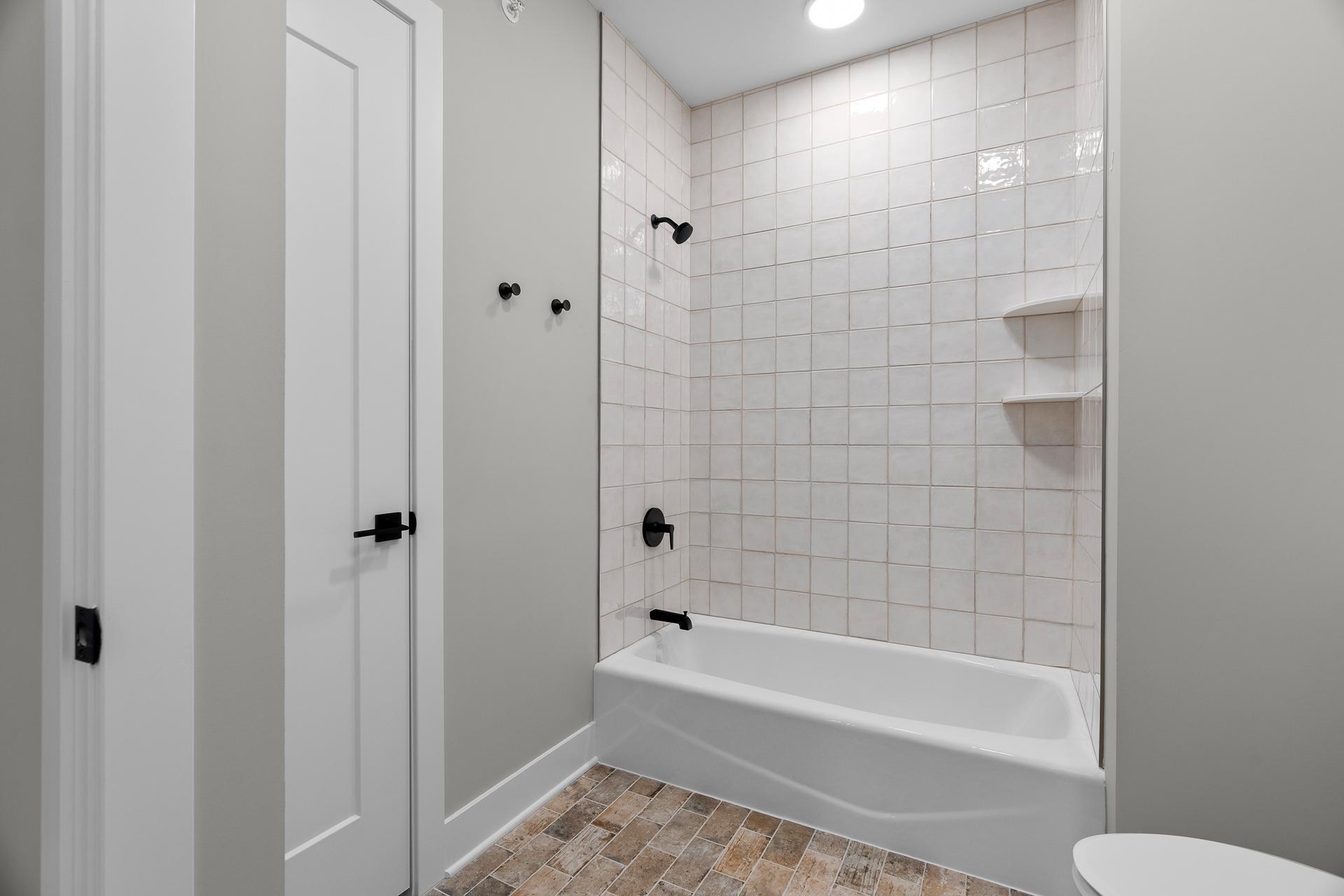 1 Hill Farm Road Unit: 303