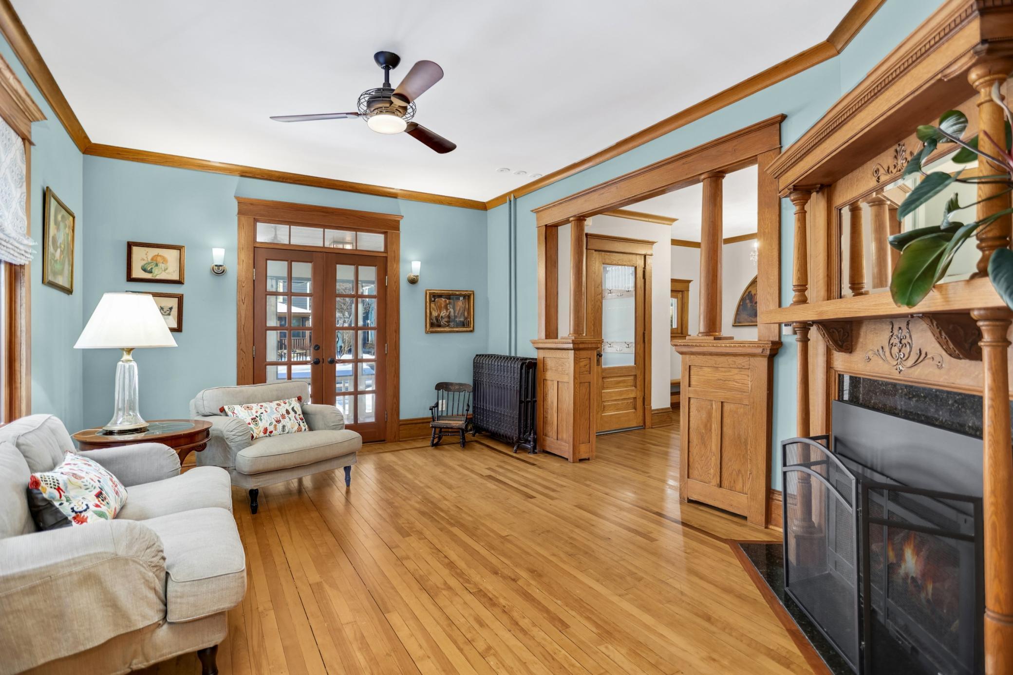 3233 Irving Avenue S