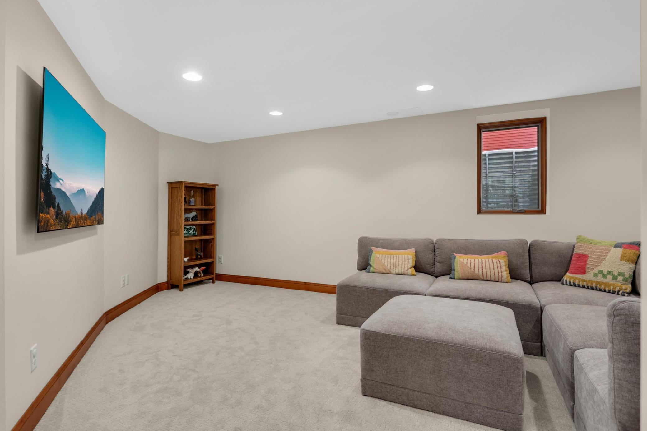 3233 Irving Avenue S