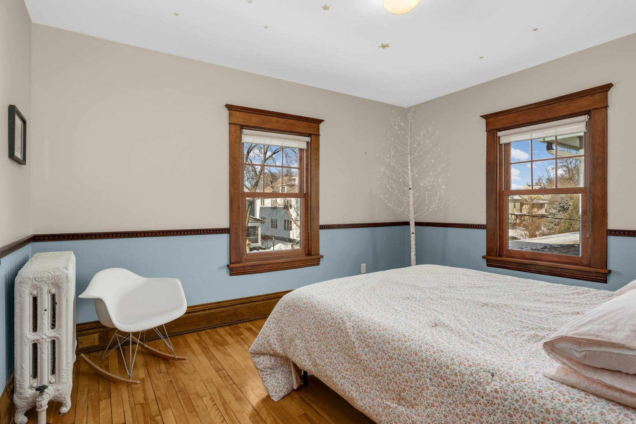 3233 Irving Avenue S