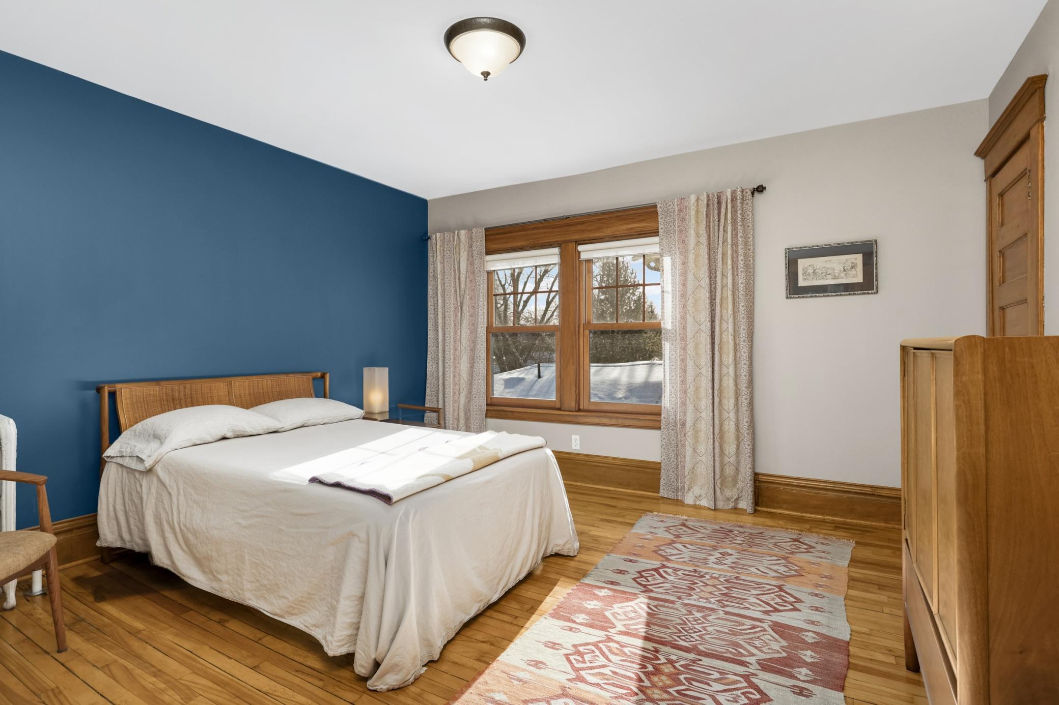 3233 Irving Avenue S