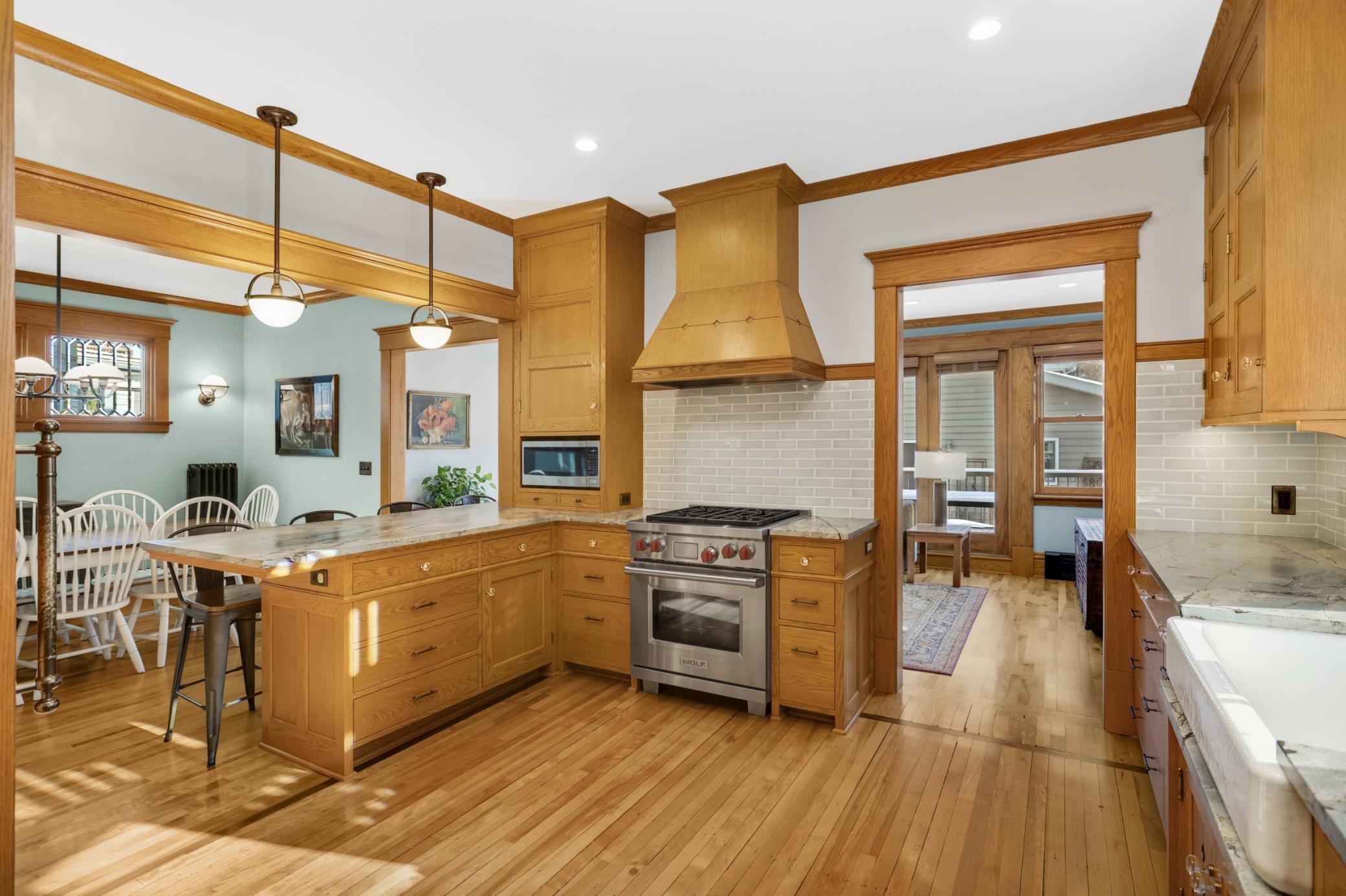 3233 Irving Avenue S