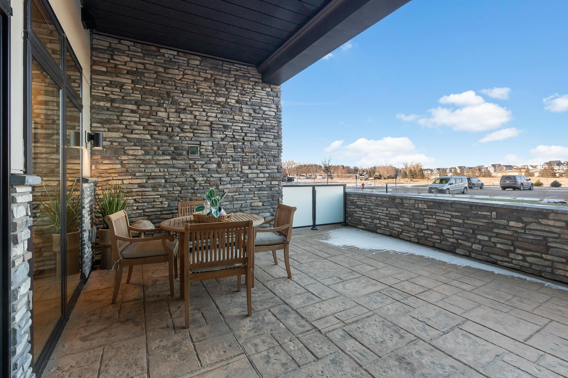 1 Hill Farm Rd Unit: 107