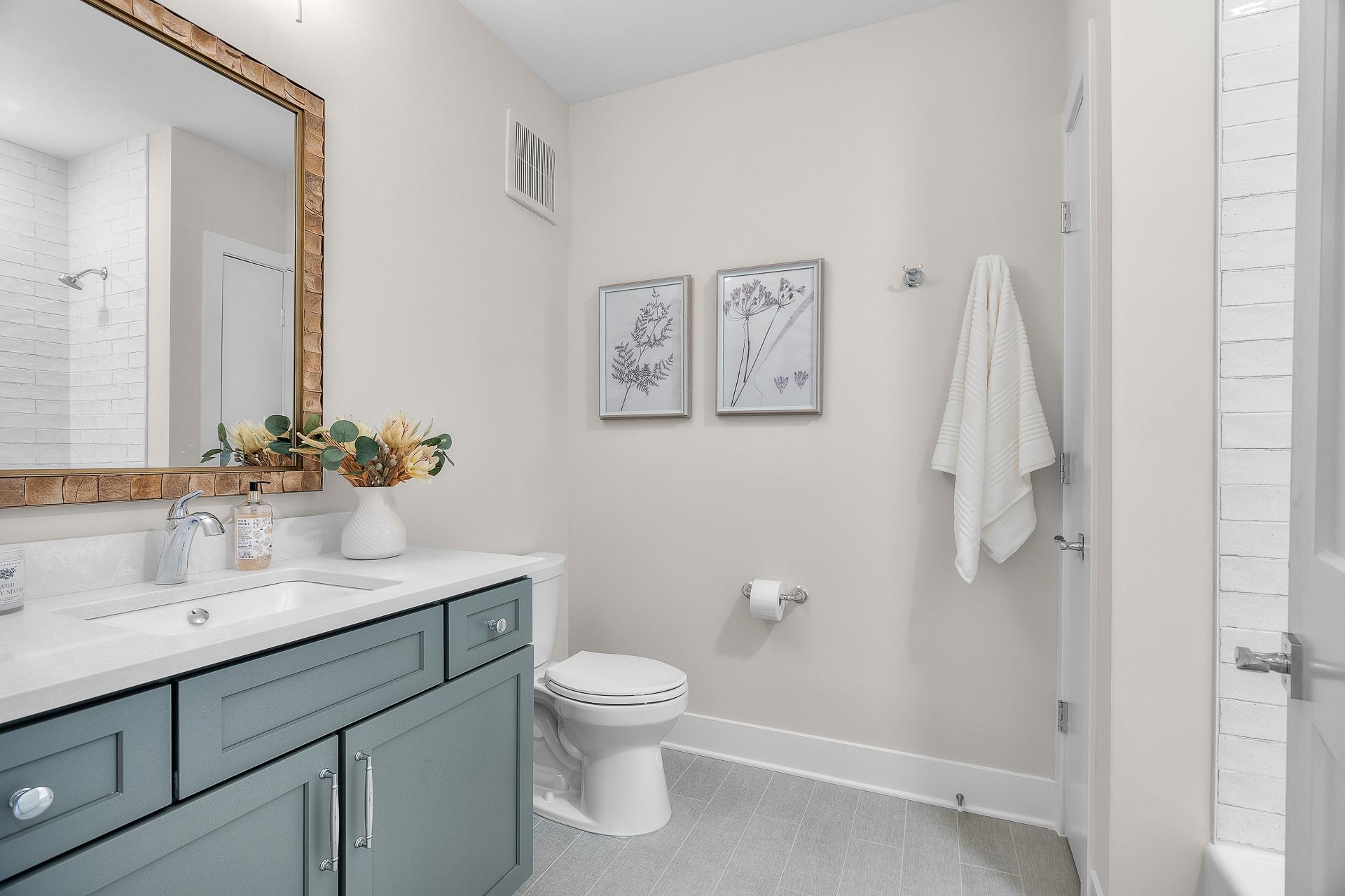 1 Hill Farm Rd Unit: 107