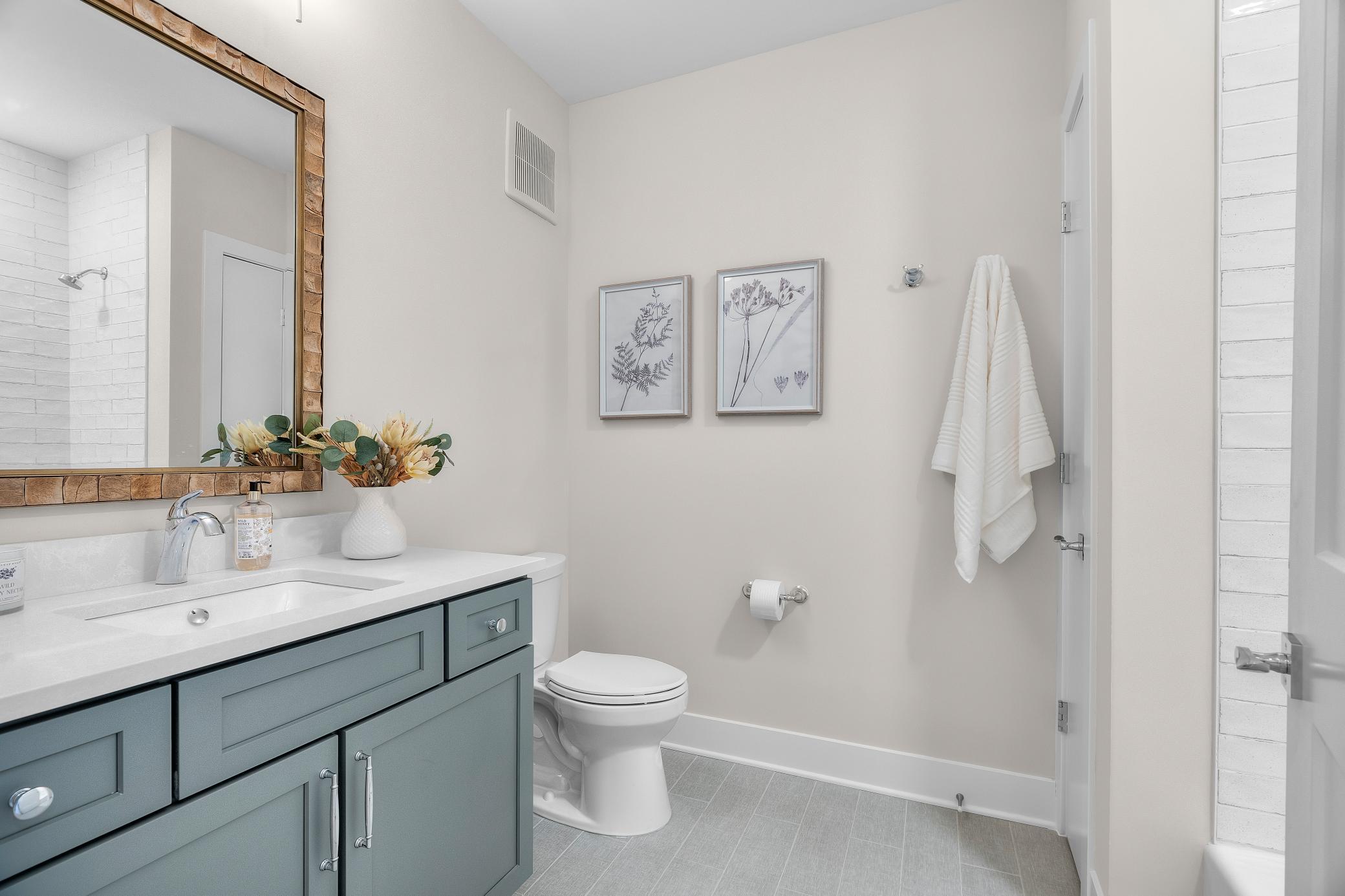1 Hill Farm Rd Unit: 107