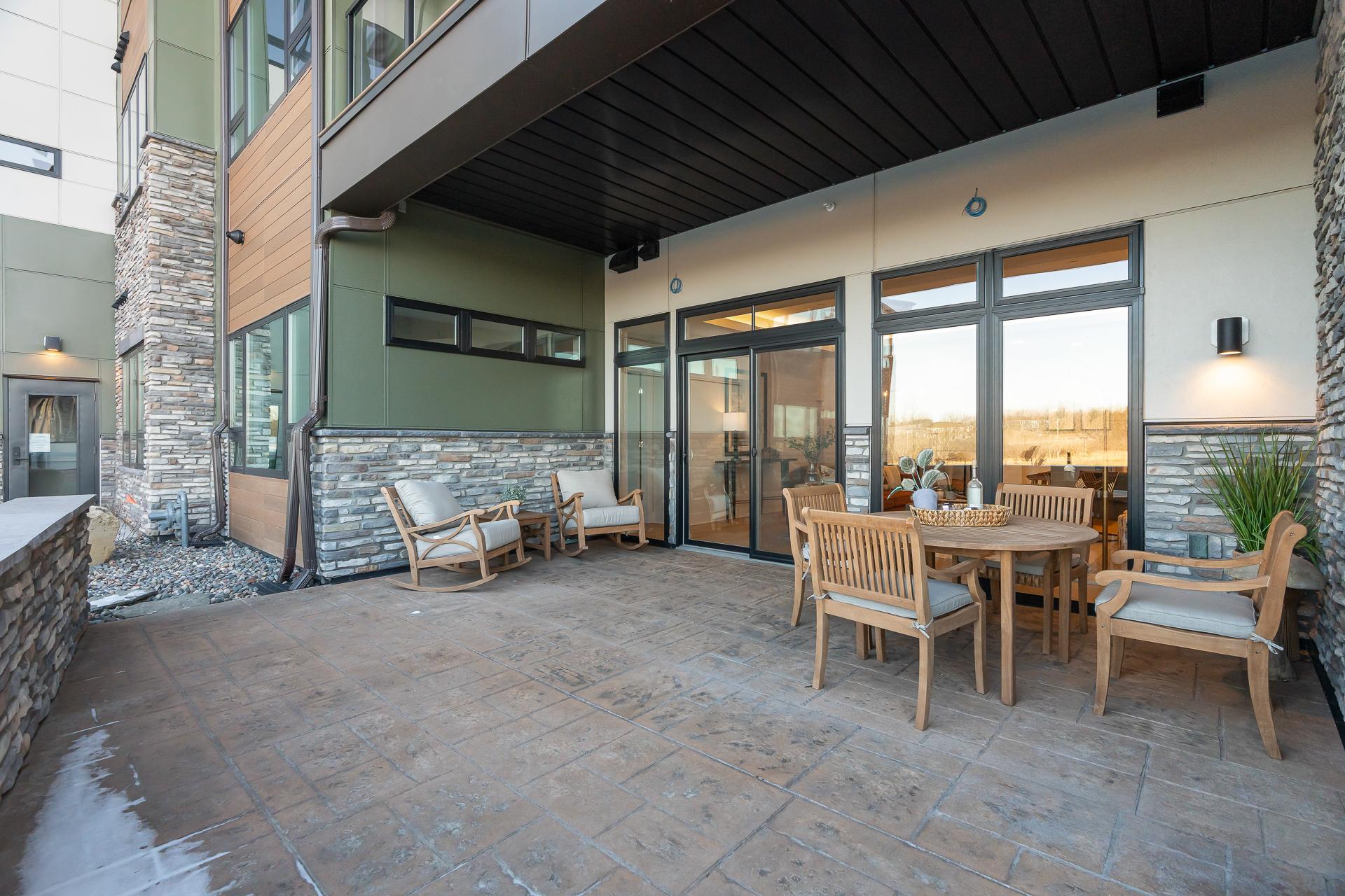 1 Hill Farm Rd Unit: 107