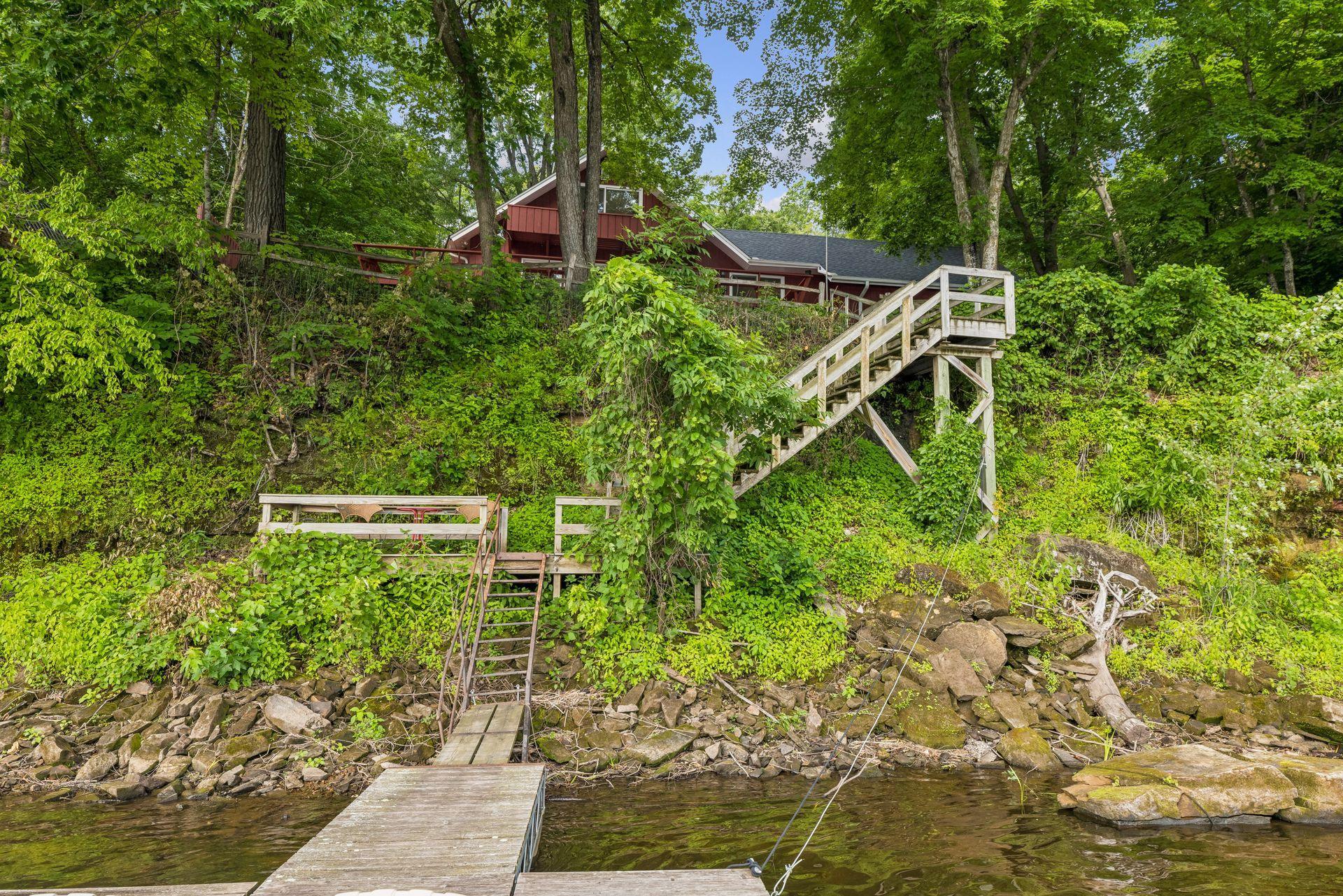 13 Butternut Falls Trail N