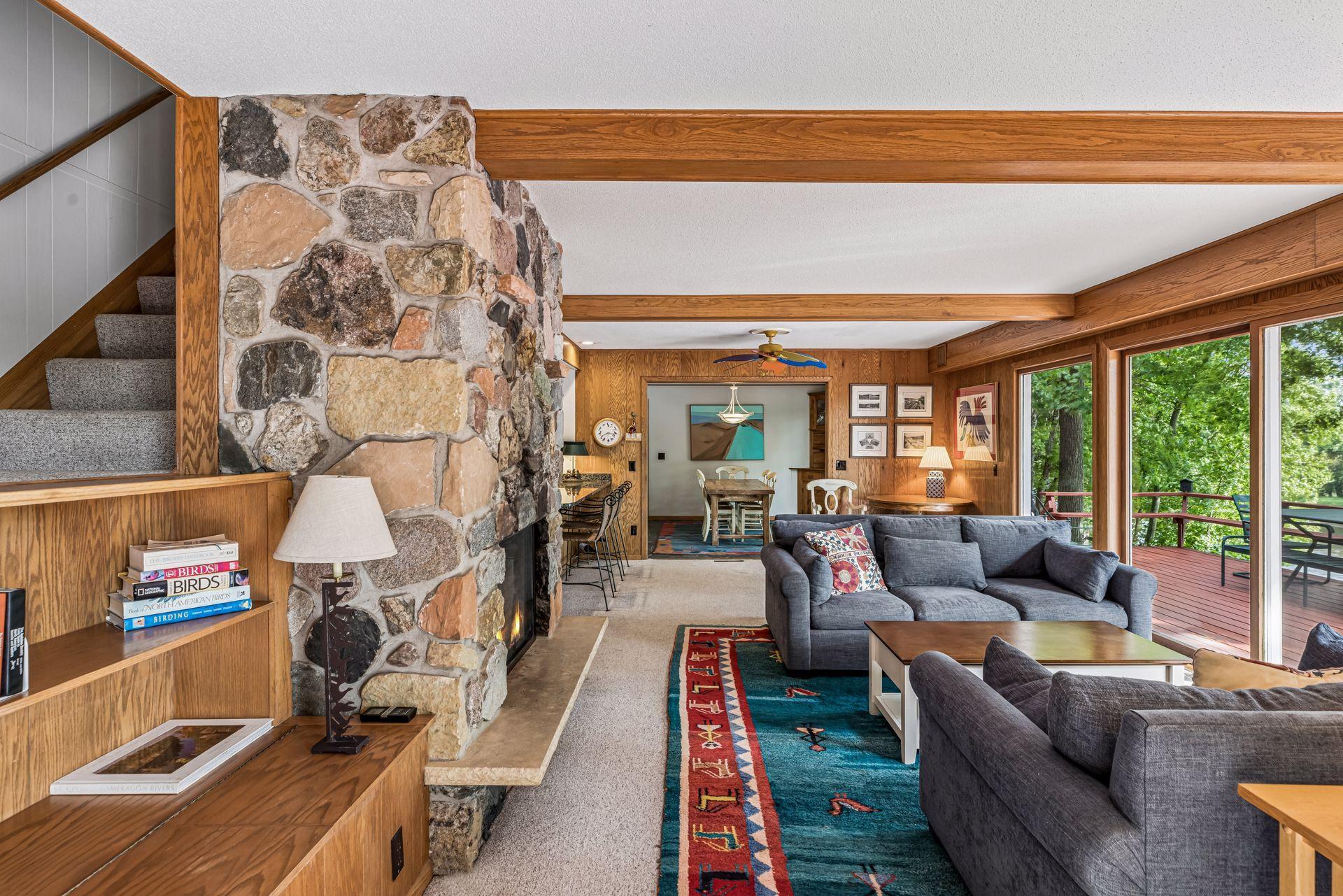 13 Butternut Falls Trail N