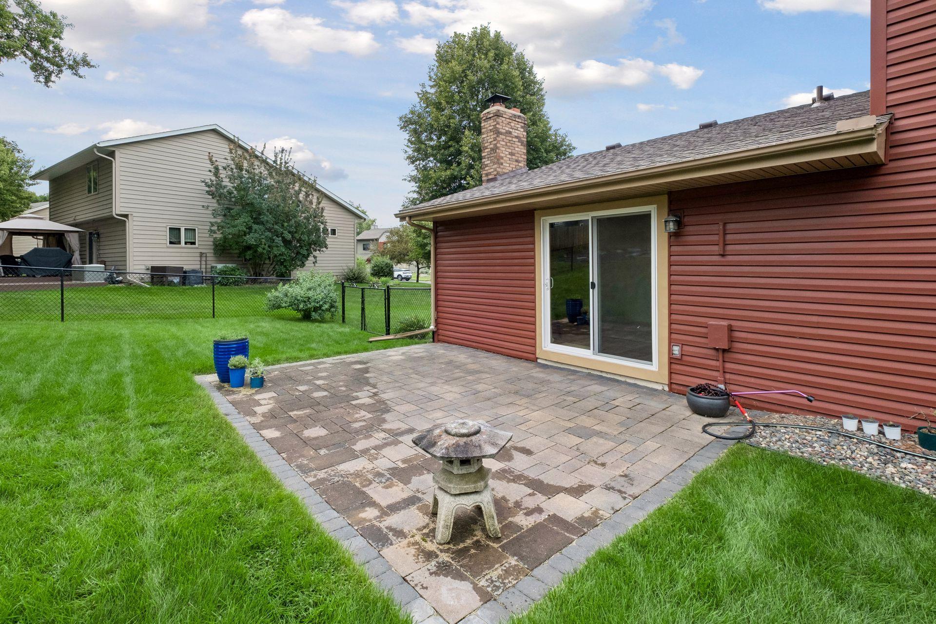 1667 Sherwood Way